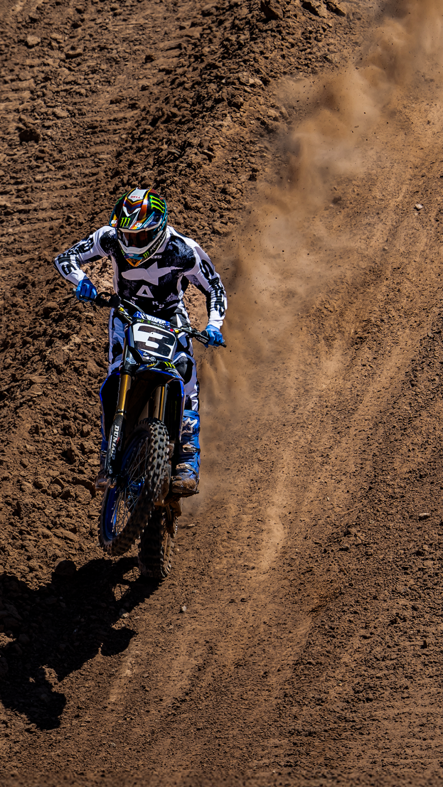 Racer_Lahnd_Tomac_1080x1920_7