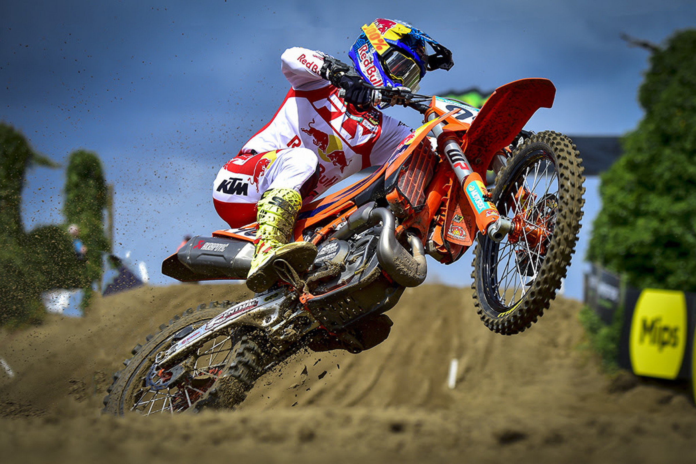 Febvre and Coenen Battle Again, De Wolf Fights Back