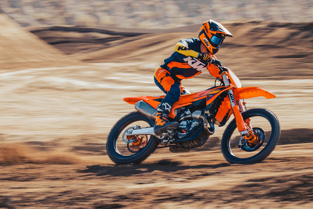 MY26 KTM 450 SX-F_Action