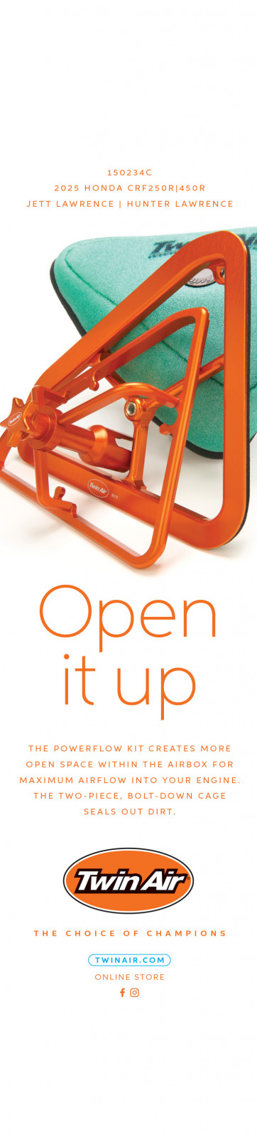 Advertisement: twin air