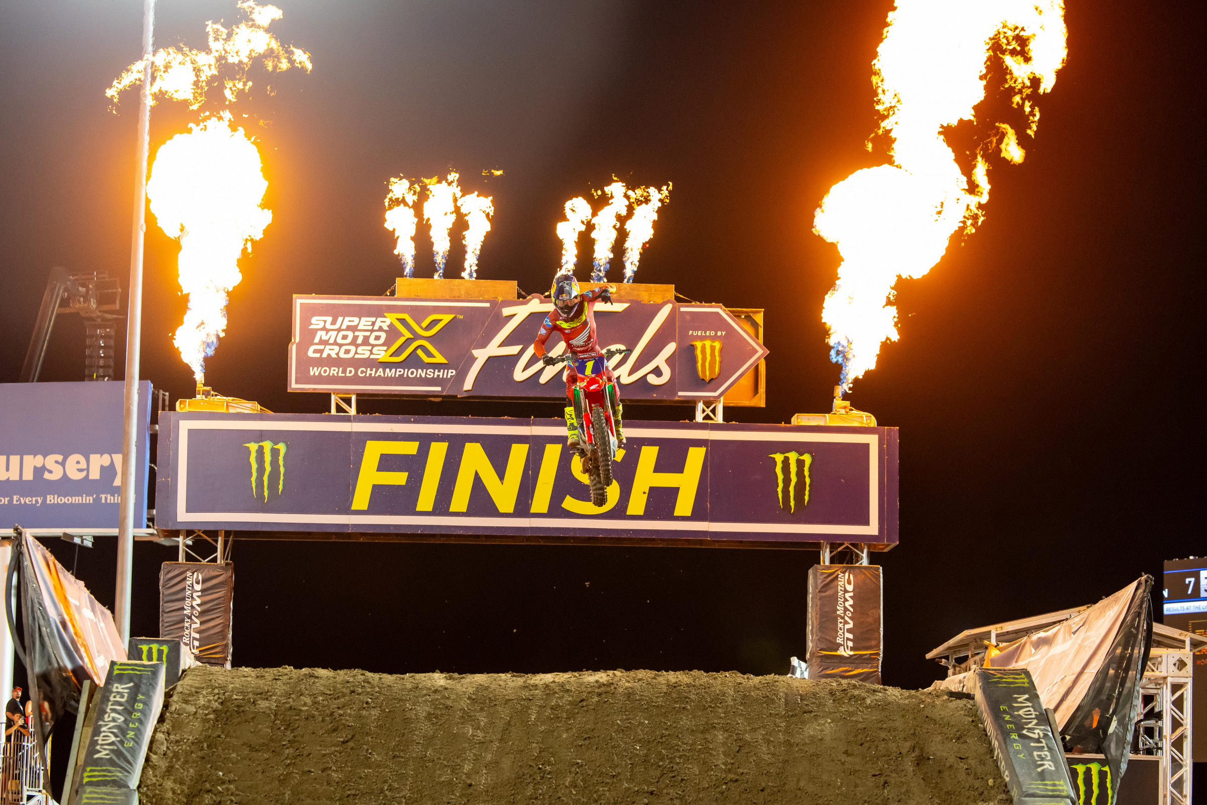 希少激レア品【Kim Songhe】X'mas Tree Chloe Kim Claims Victory, Sets Record at X Games Aspen 2025