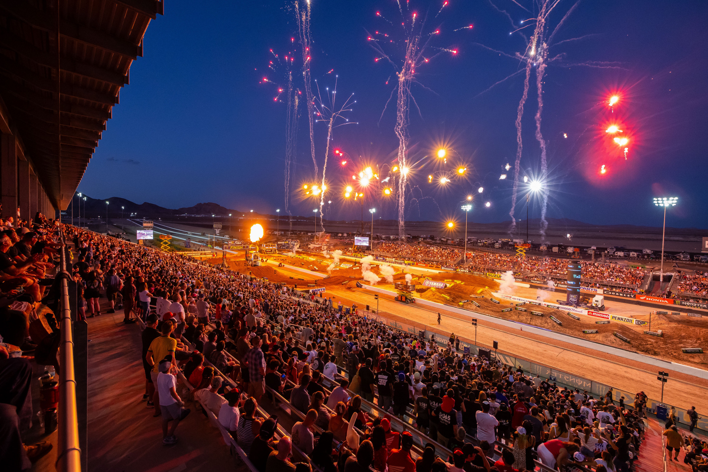 Jett Lawrence and Jo Shimoda Emerge Victorious in Las Vegas