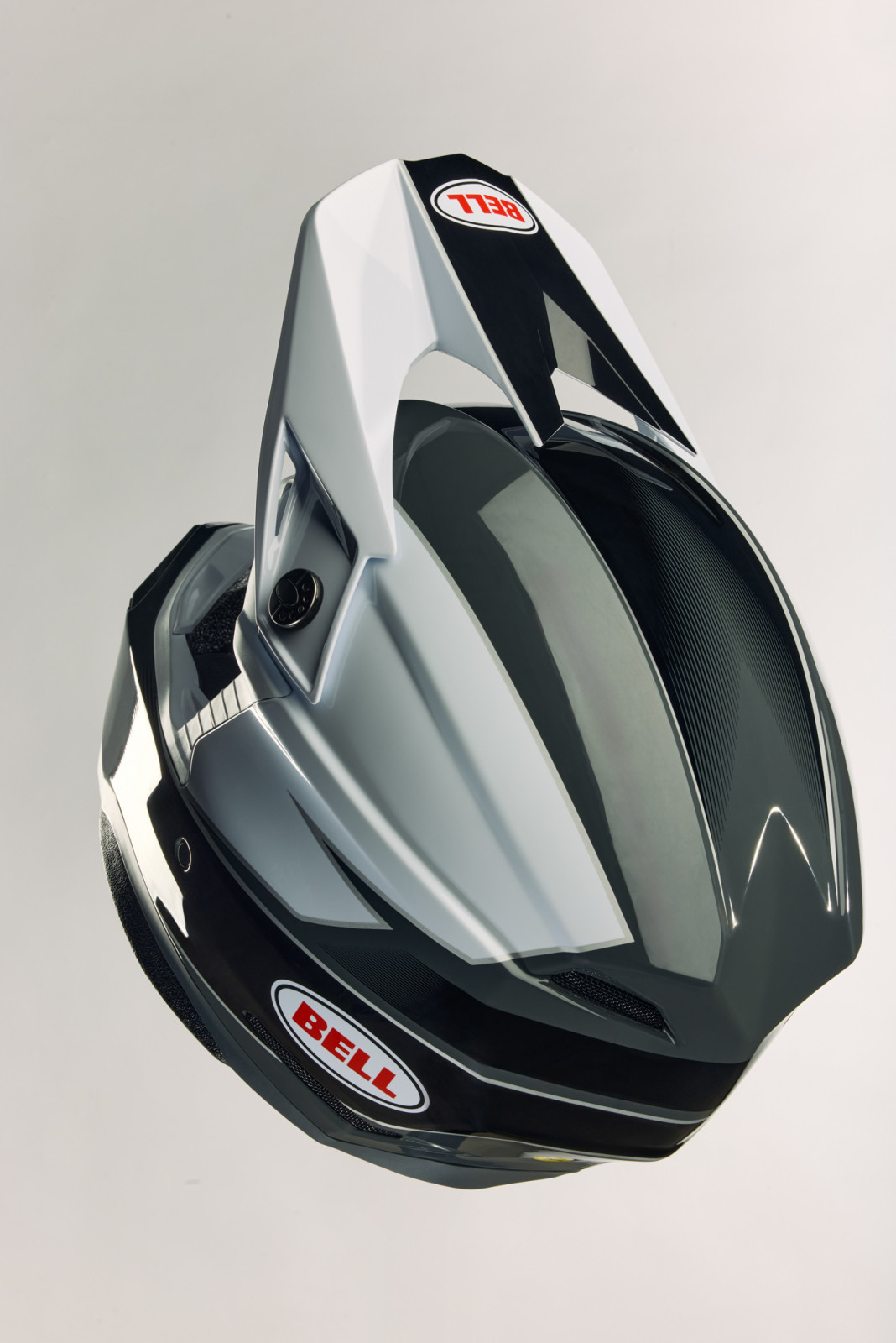 BELL_FA25_10_Series4986