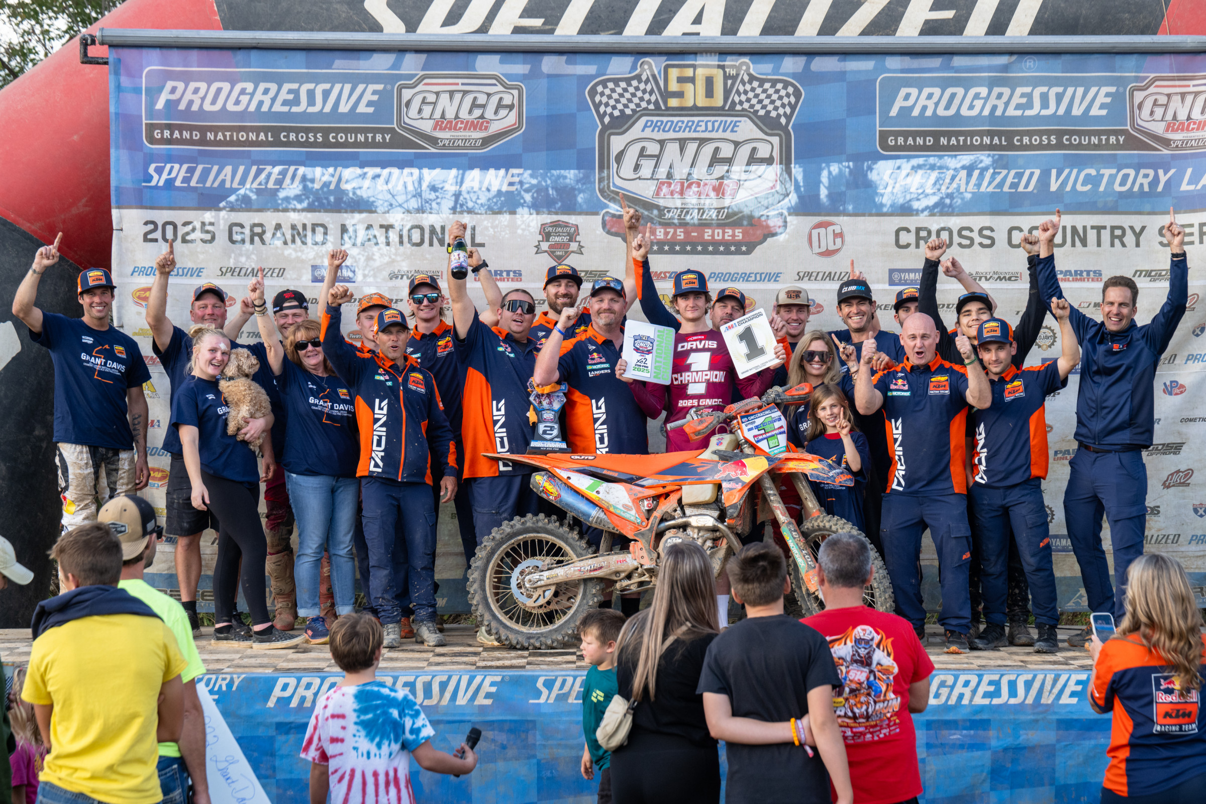 Davis crashed out of the race but still clinched the XC2 title with one round to go.