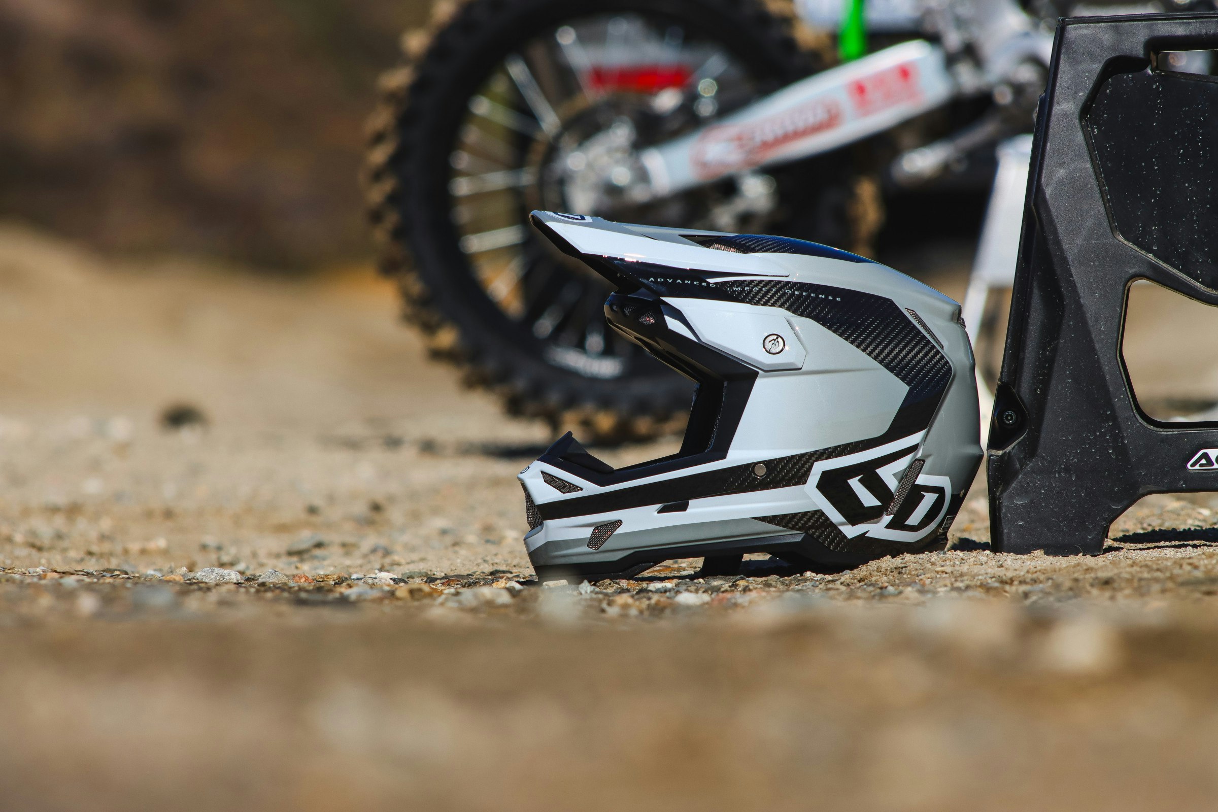 6D Helmets Launches 2026 ATR-3 2026 Graphics