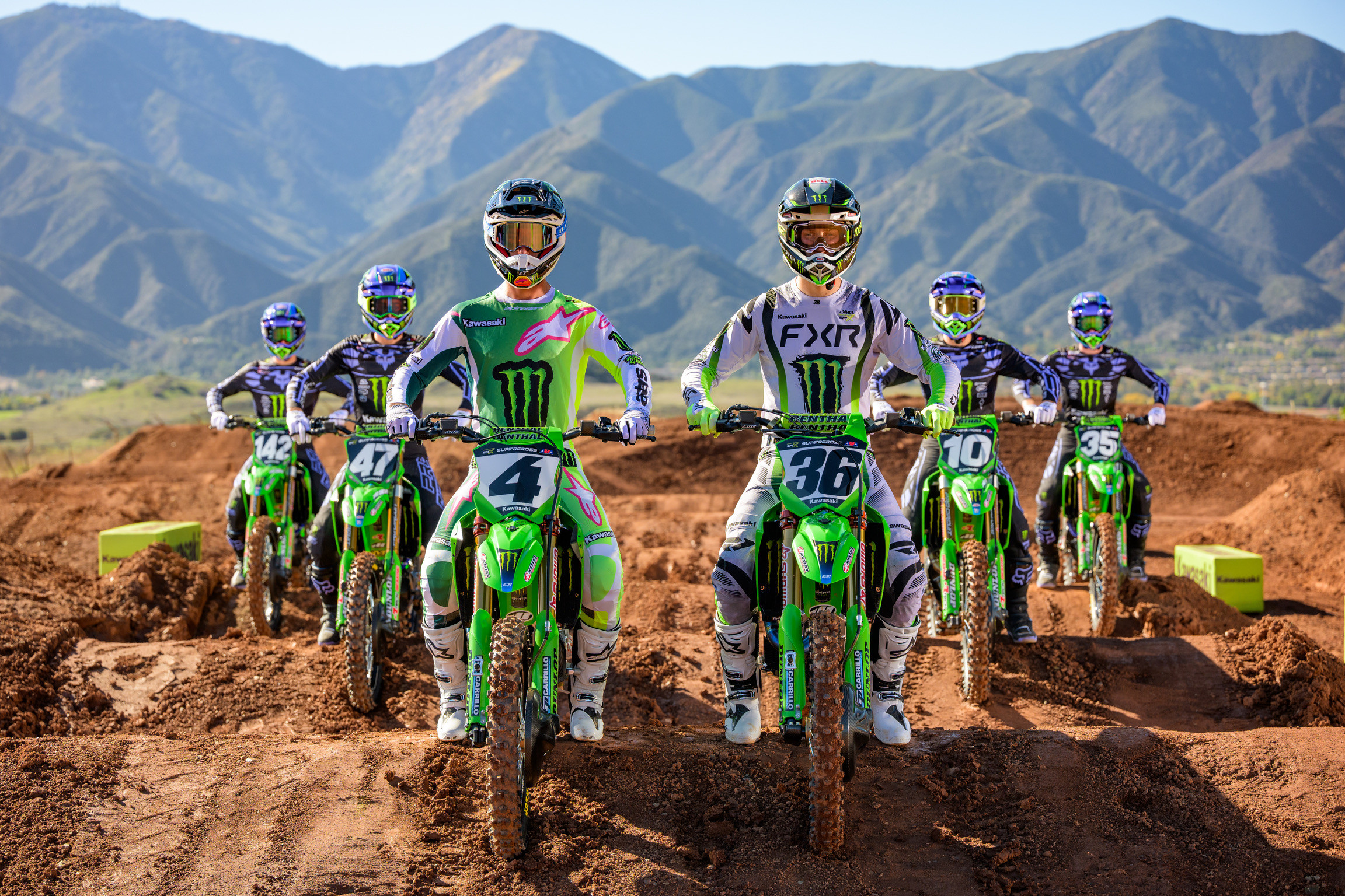Photo Gallery: Kawasaki 2026 Team Photoshoot