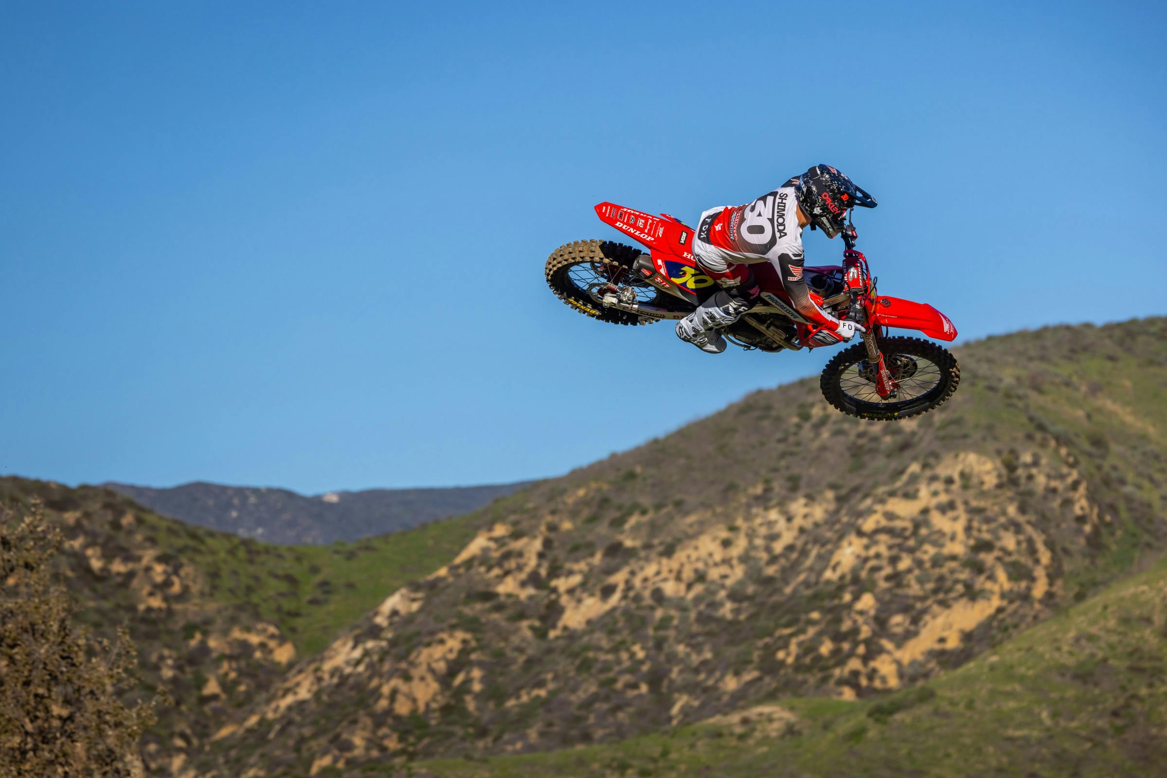 26 Jo Shimoda_action 9