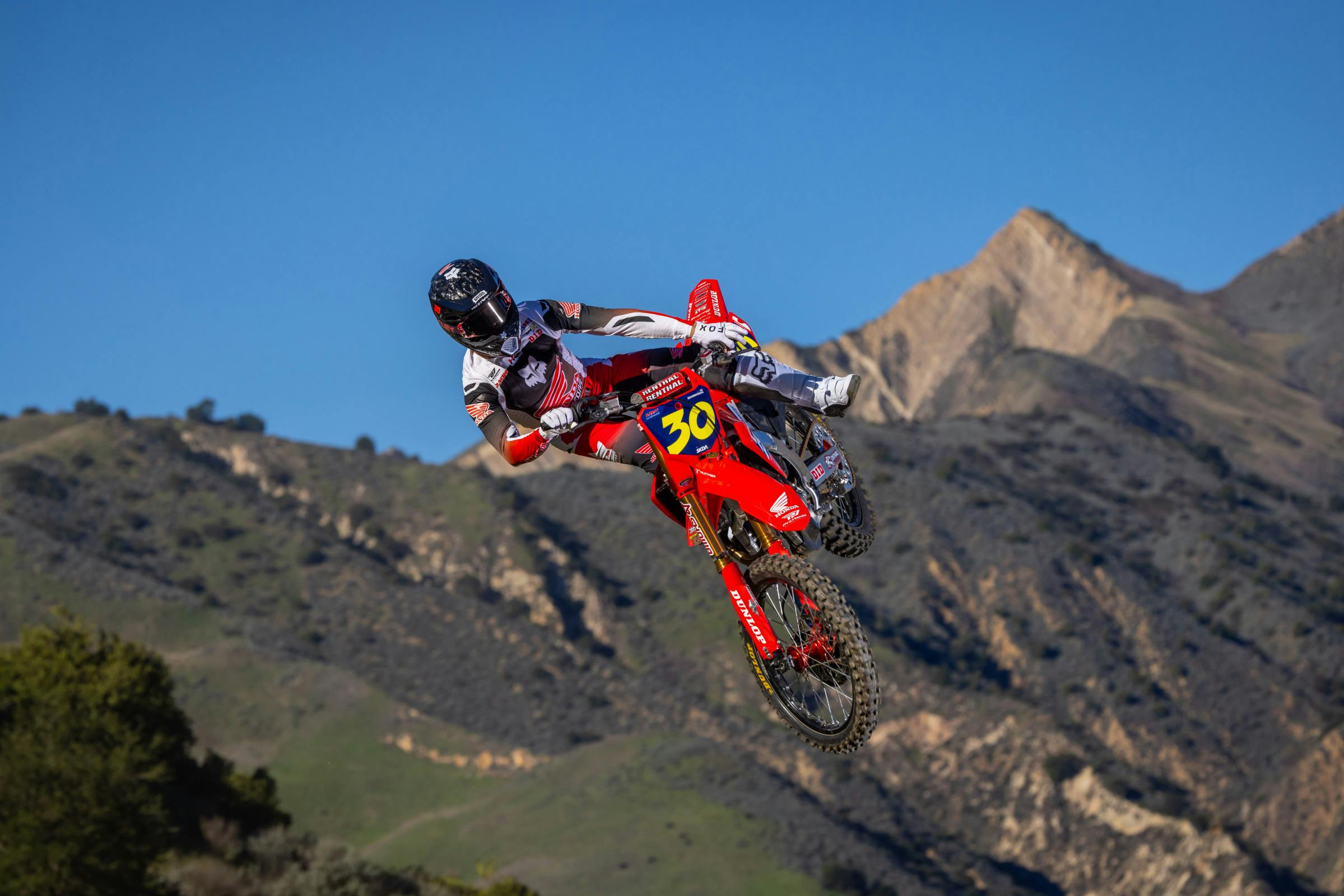 26 Jo Shimoda_action 12