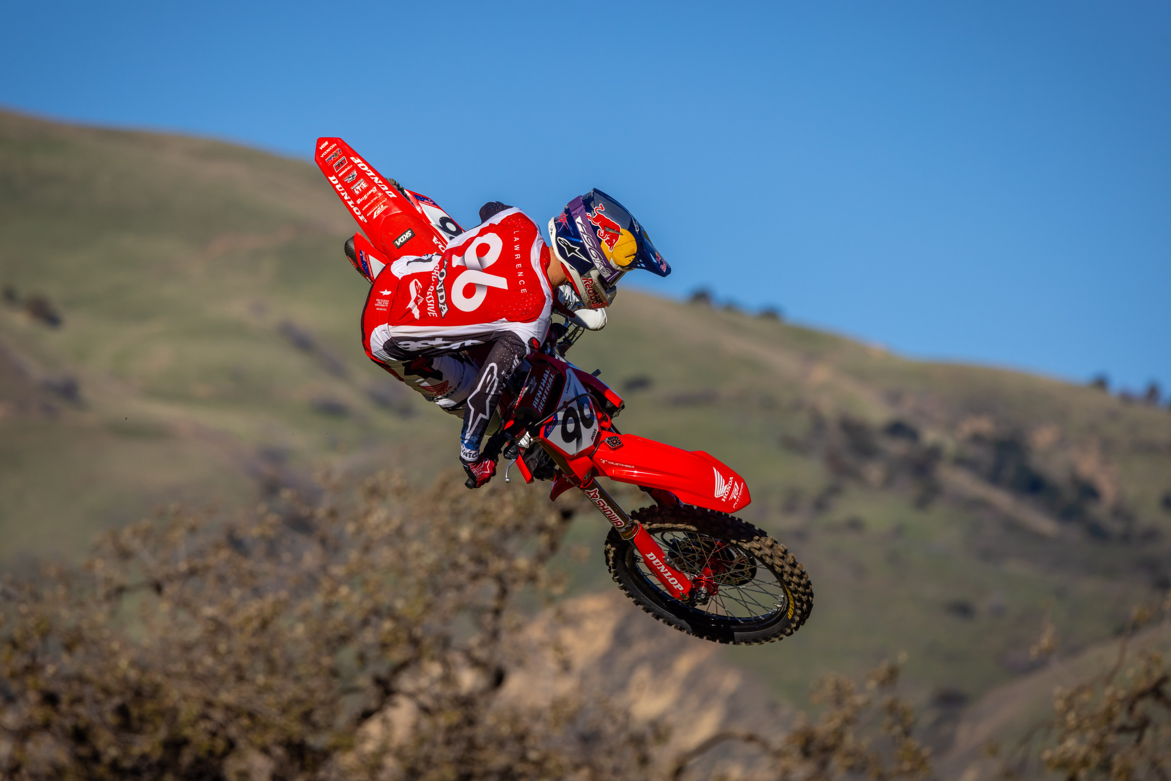 26 Hunter Lawrence_action 40