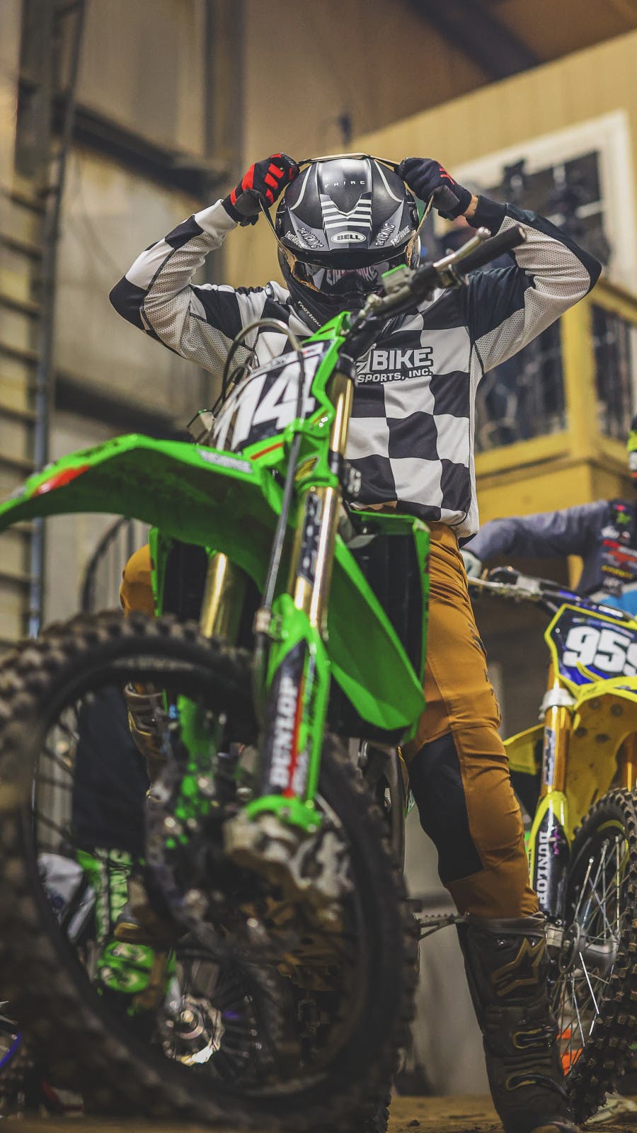 Swithcback_Round3_055