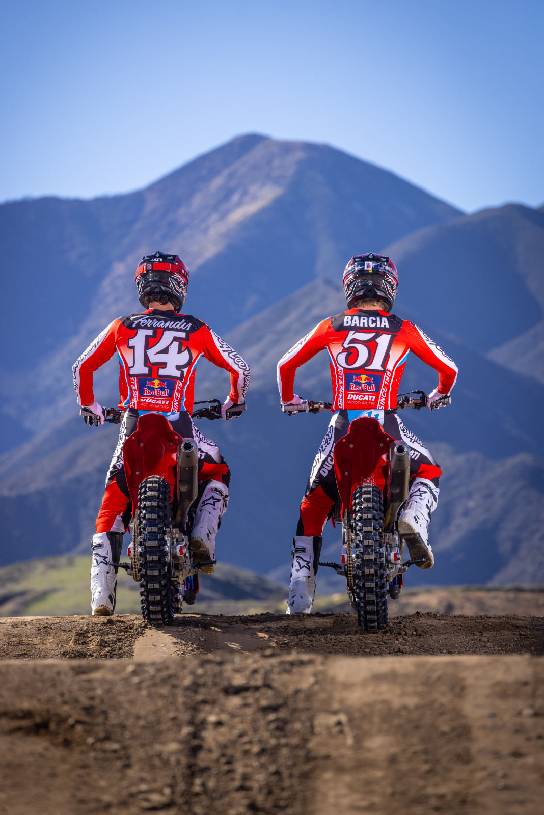 26_TLD_RED BULL DUCATI_TEAM_07