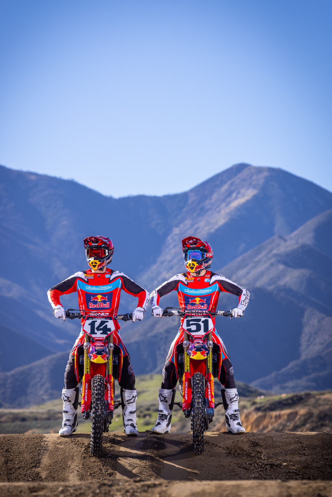 26_TLD_RED BULL DUCATI_TEAM_04