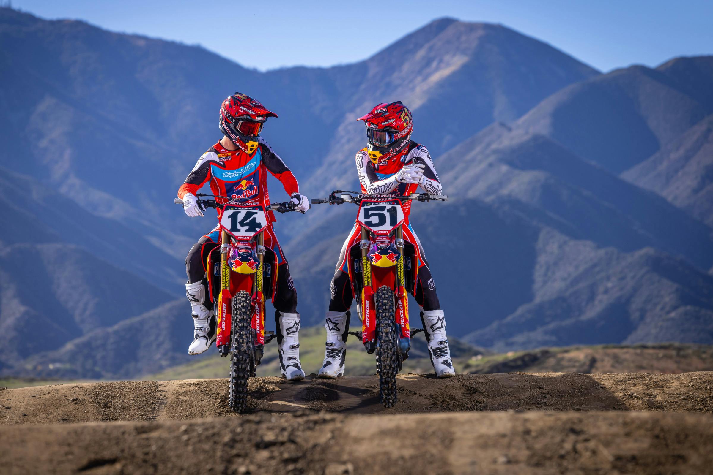 26_TLD_RED BULL DUCATI_TEAM_05