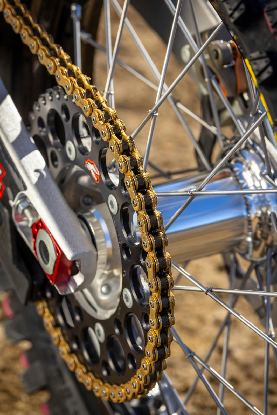 26_TLD_RED BULL DUCATI_BIKE DETAILS_11