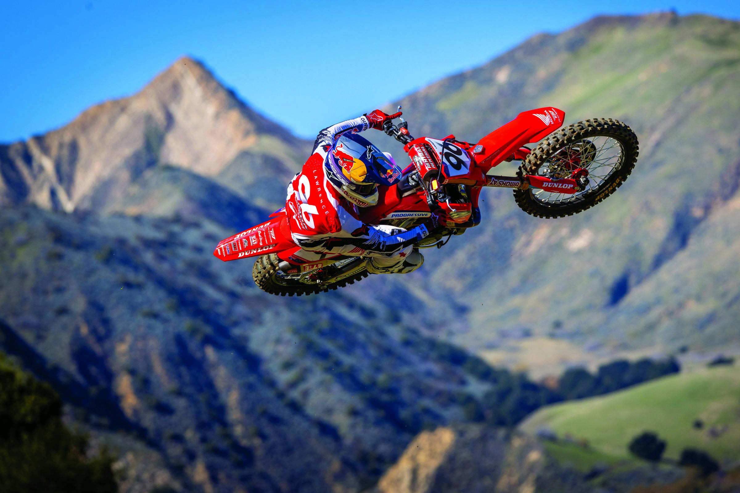 26 Hunter Lawrence_action 102