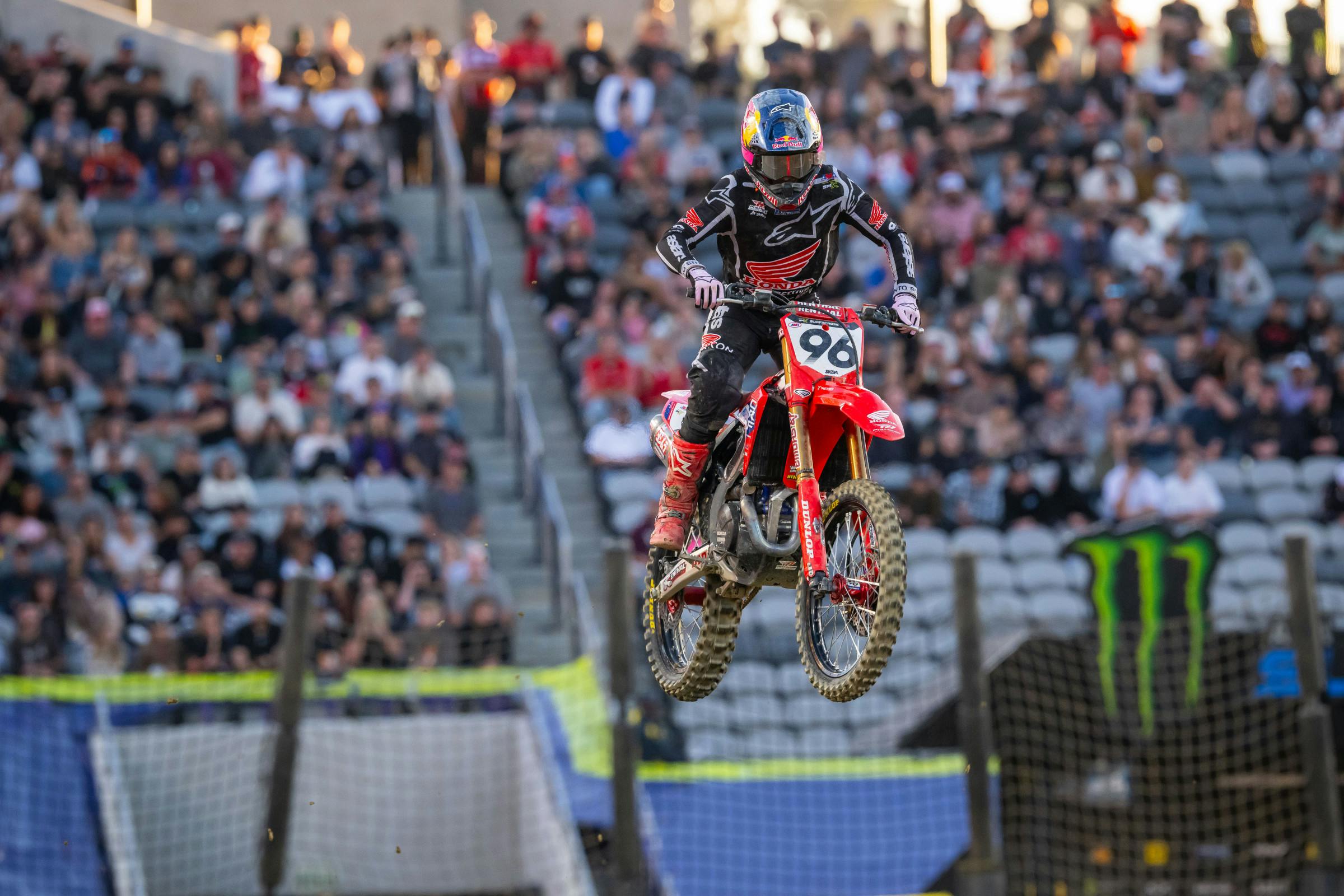 Hunter Lawrence, Wil Hahn, Seiji Ishii, and More on PulpMX Show Tonight