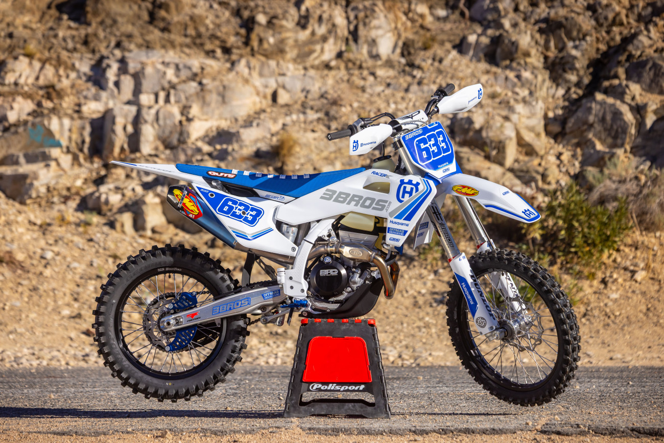 Husqvarna FX 350 Heritage Garage Build