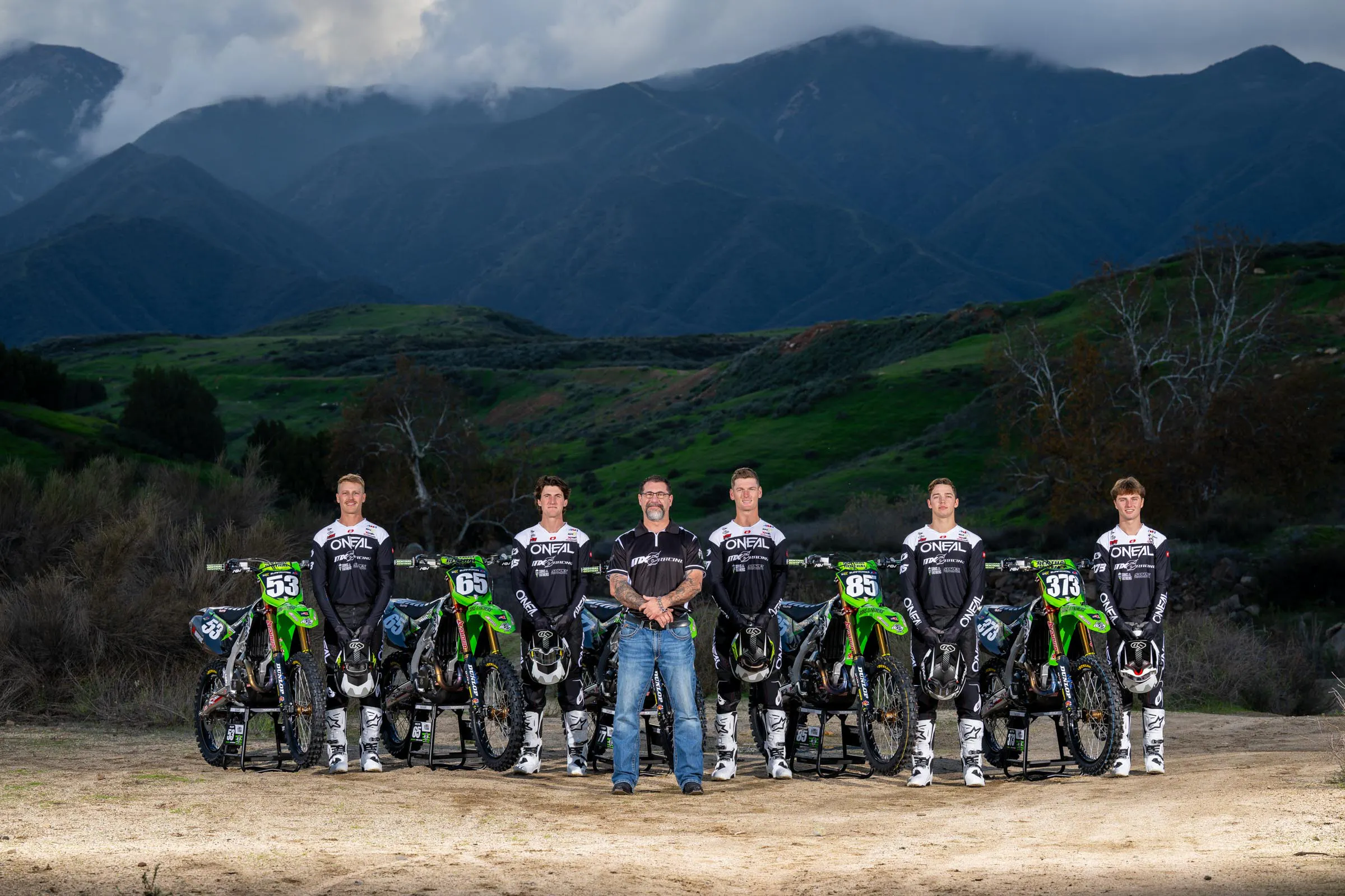 2026_MX6_Team_Shoot_Align_Media_040