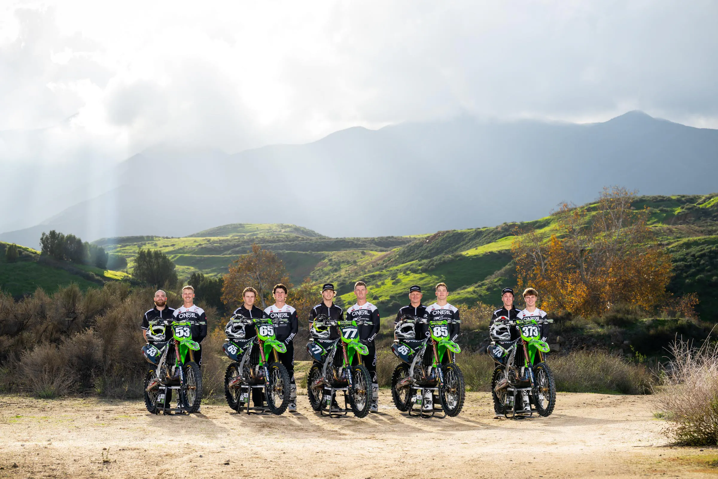 2026_MX6_Team_Shoot_Align_Media_035