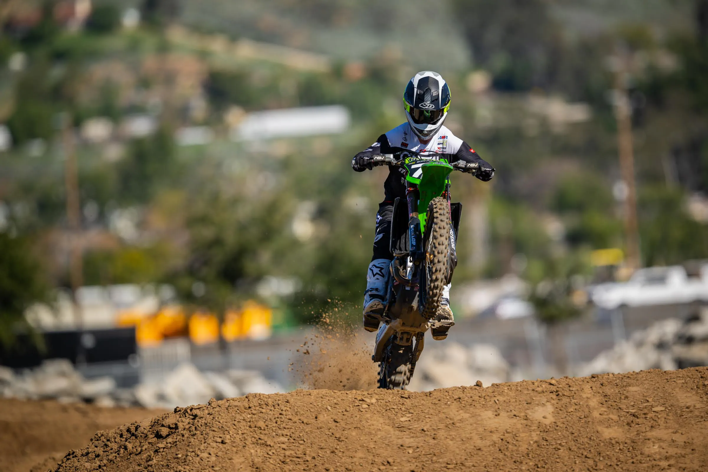 2026_MX6_Team_Shoot_Align_Media_108