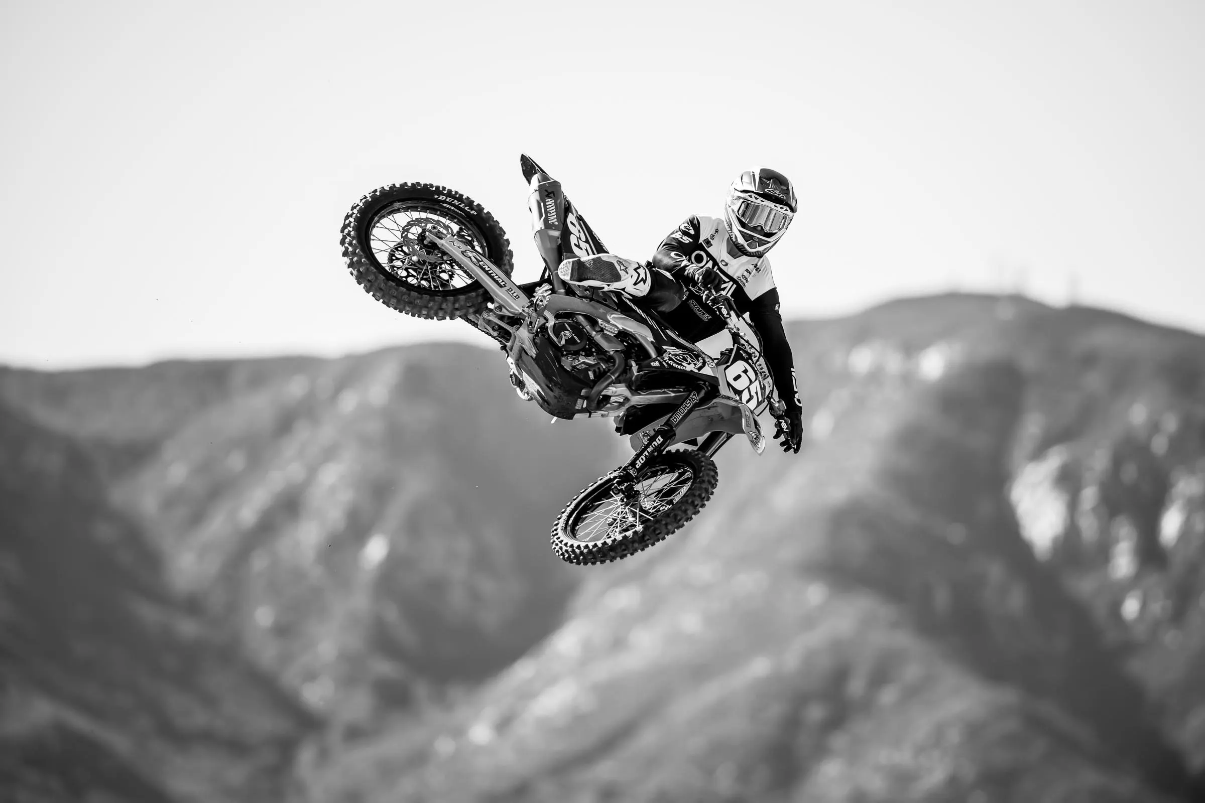 2026_MX6_Team_Shoot_Align_Media_085