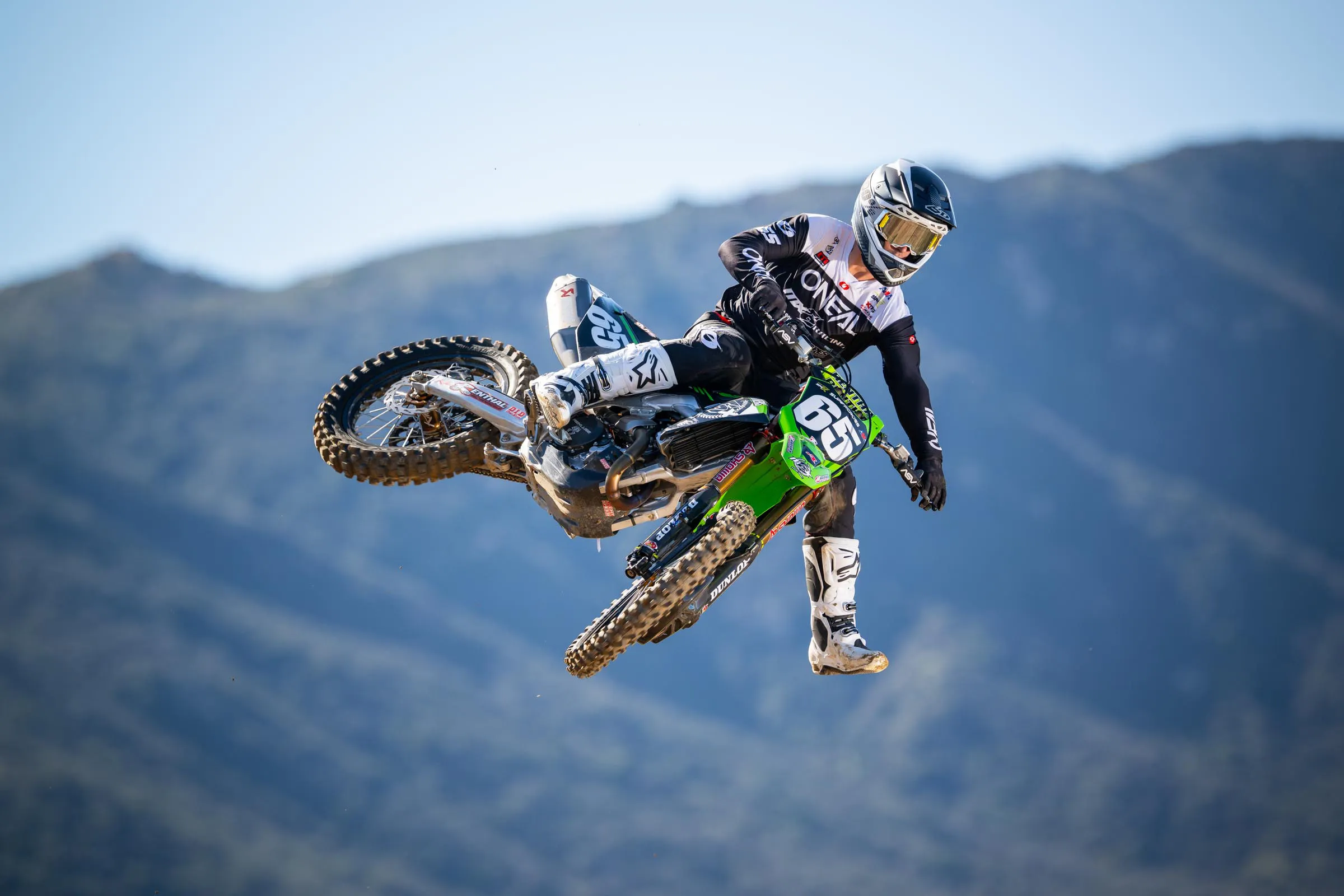 2026_MX6_Team_Shoot_Align_Media_079