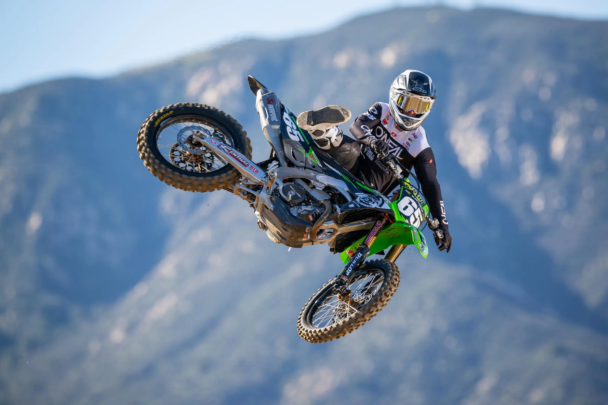 2026_MX6_Team_Shoot_Align_Media_083