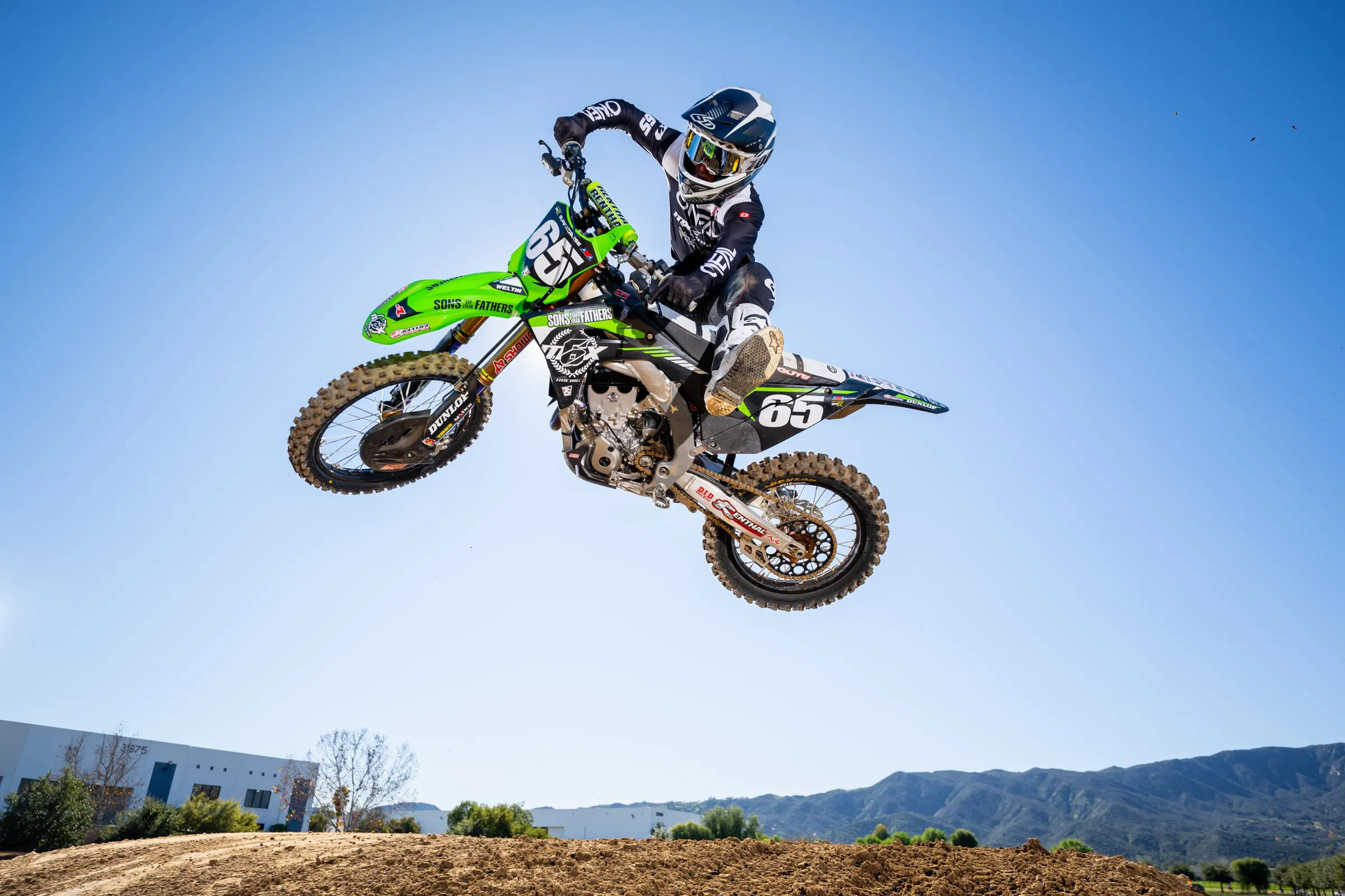2026_MX6_Team_Shoot_Align_Media_100
