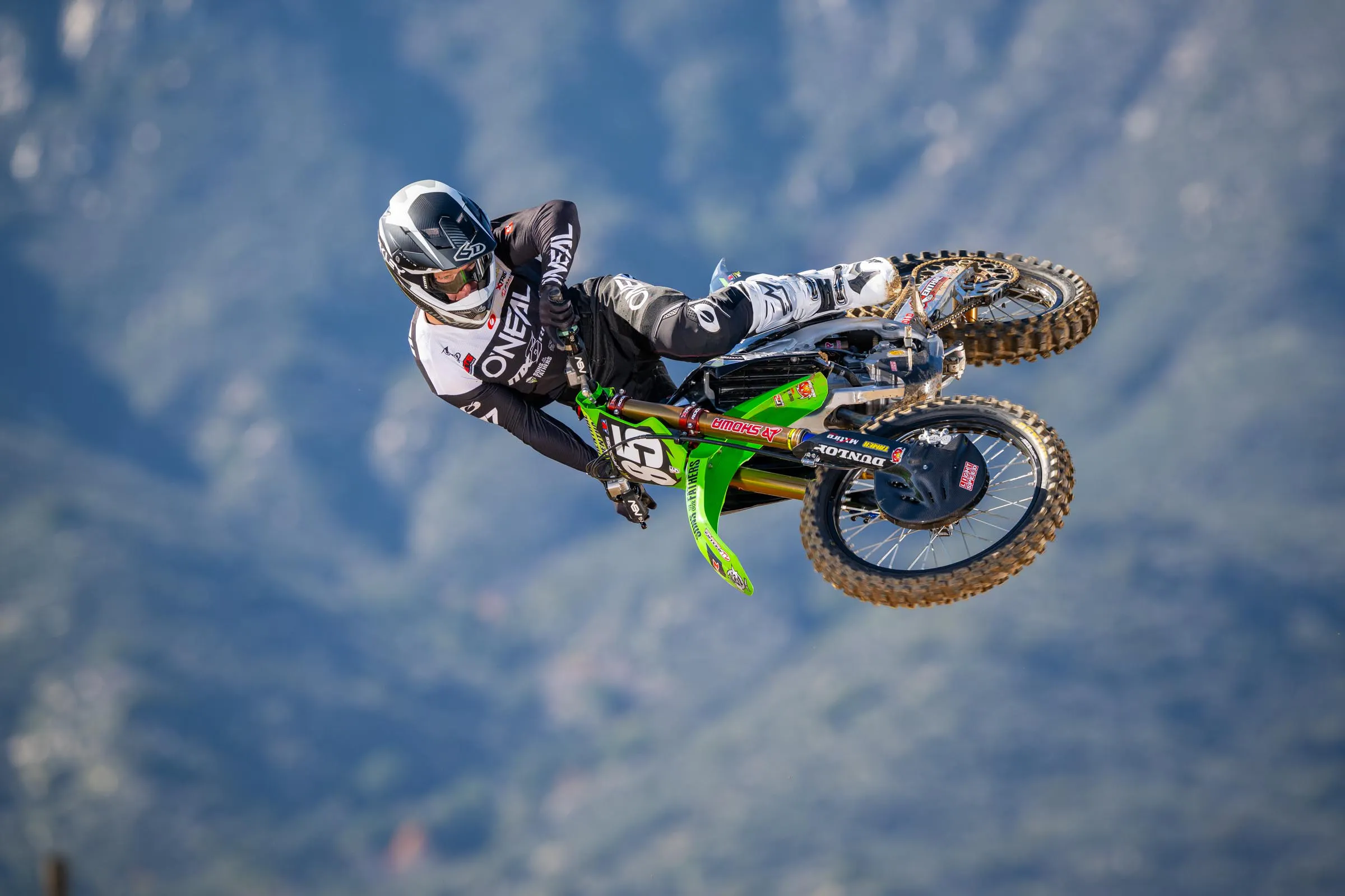 2026_MX6_Team_Shoot_Align_Media_086