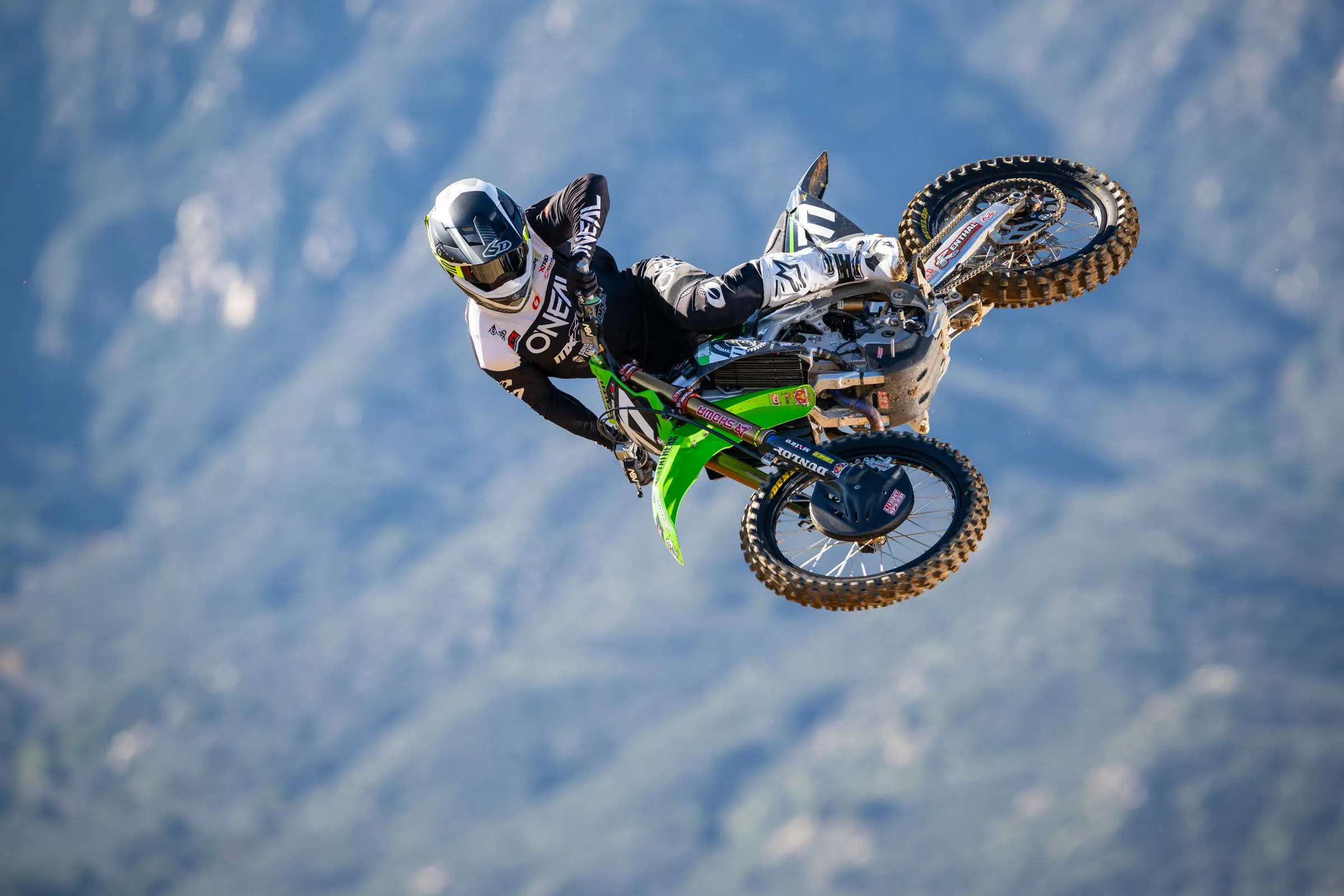 2026_MX6_Team_Shoot_Align_Media_078