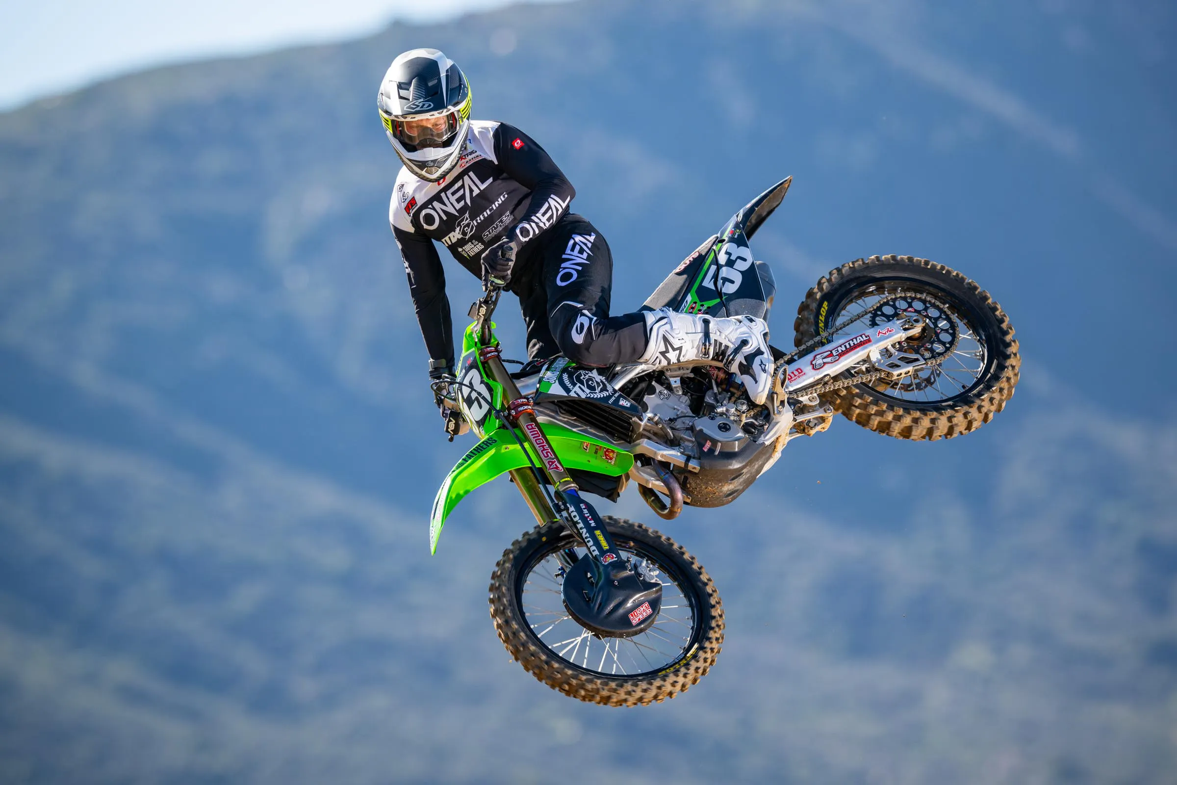 2026_MX6_Team_Shoot_Align_Media_081