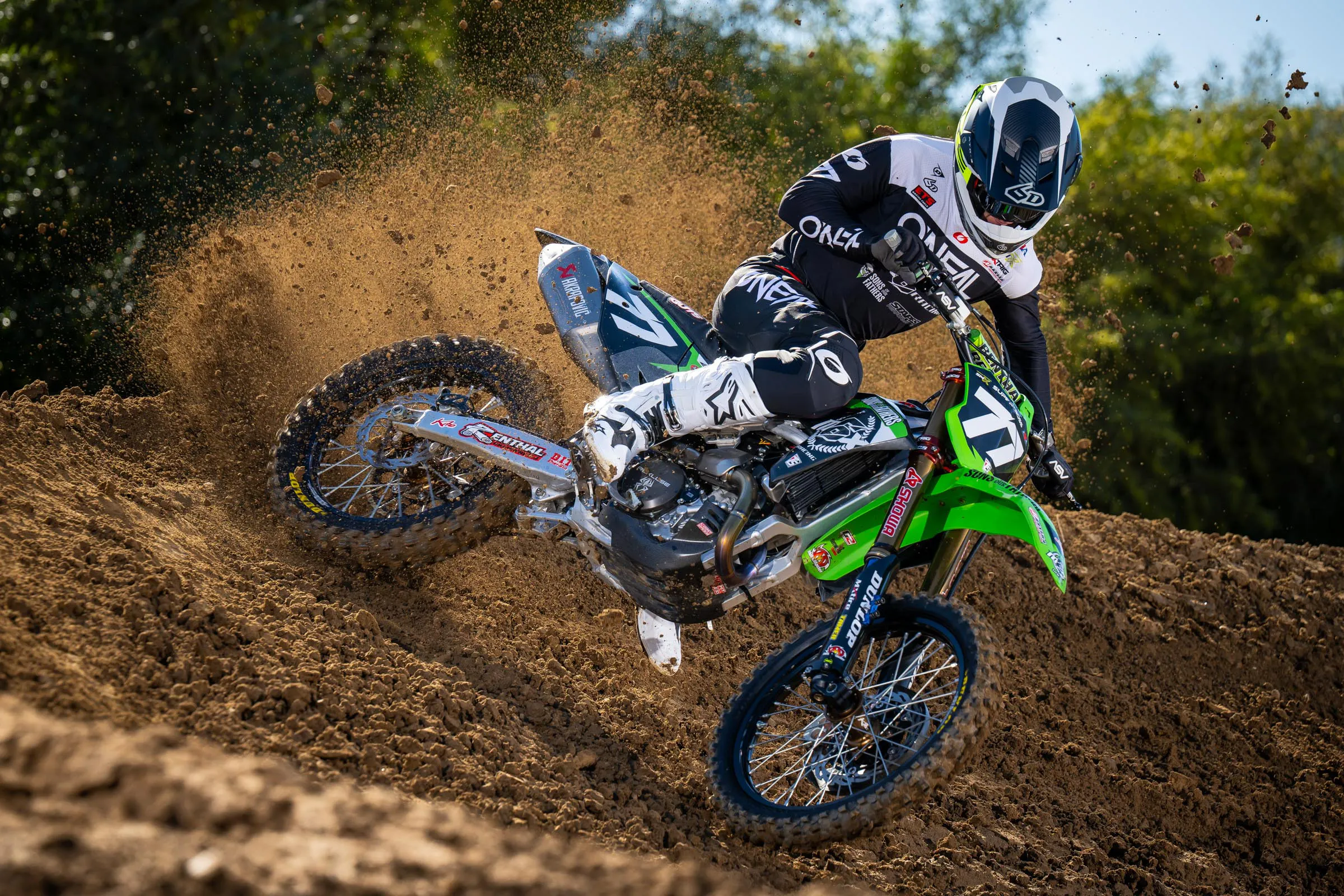 2026_MX6_Team_Shoot_Align_Media_073