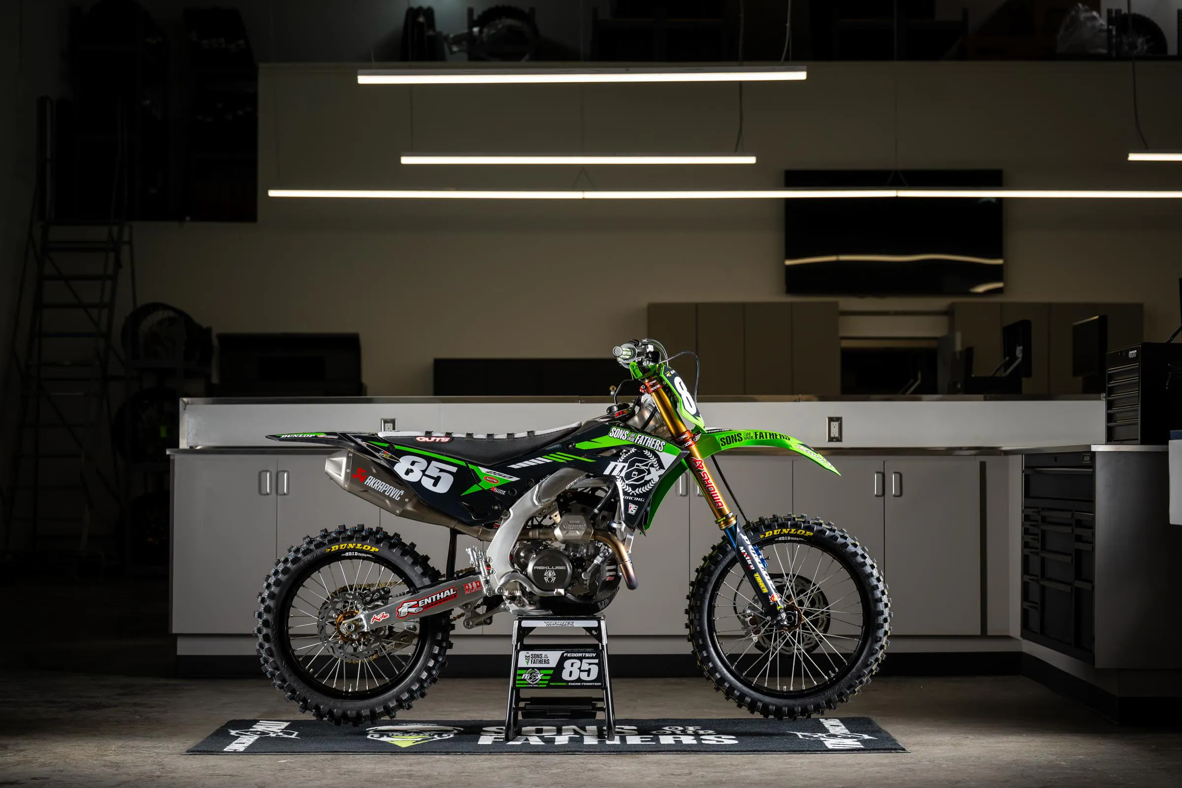 2026_MX6_Team_Shoot_Align_Media_014