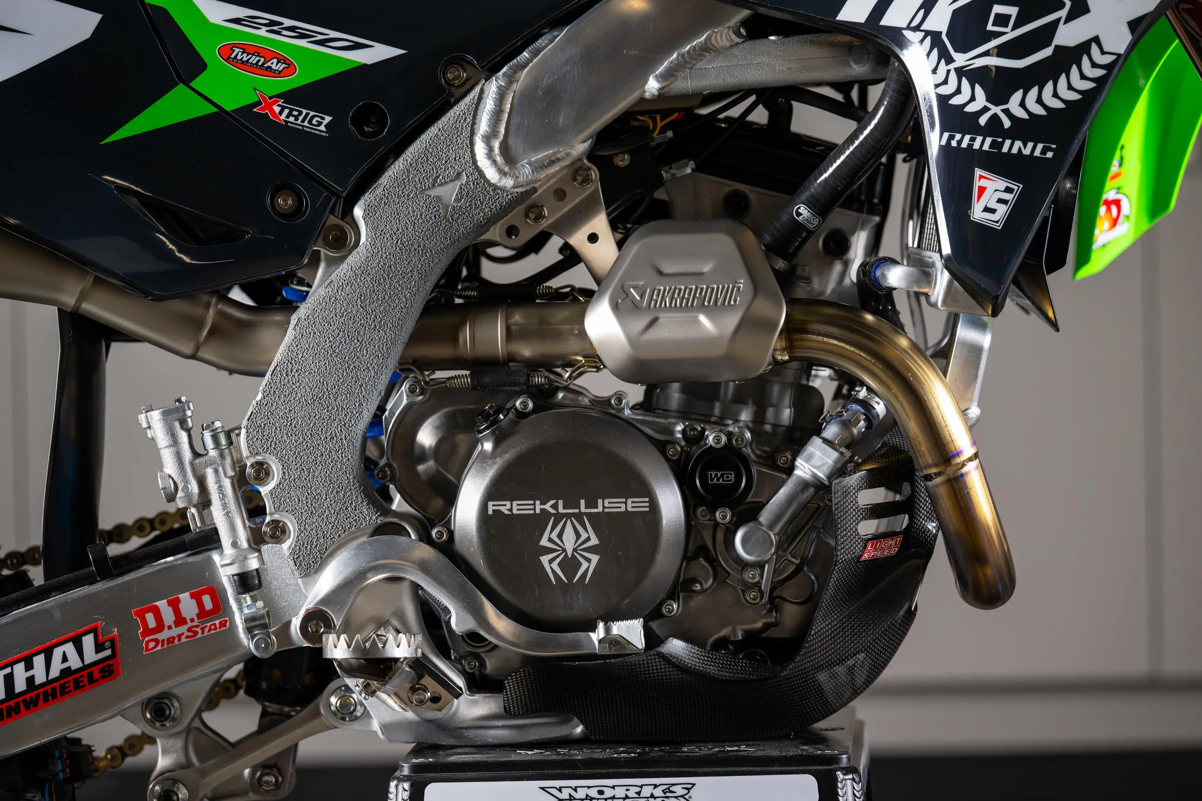 2026_MX6_Team_Shoot_Align_Media_010