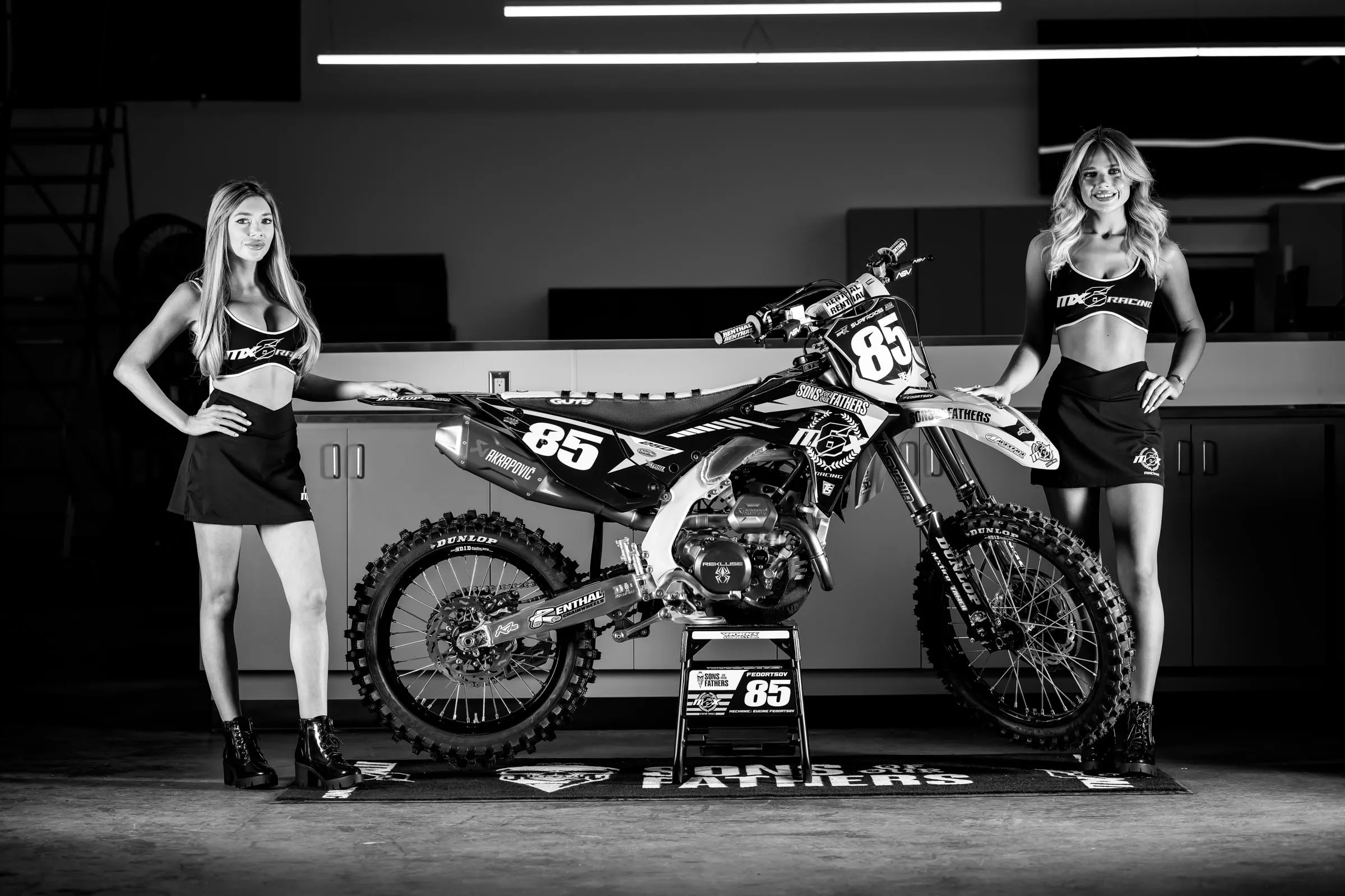 2026_MX6_Team_Shoot_Align_Media_026