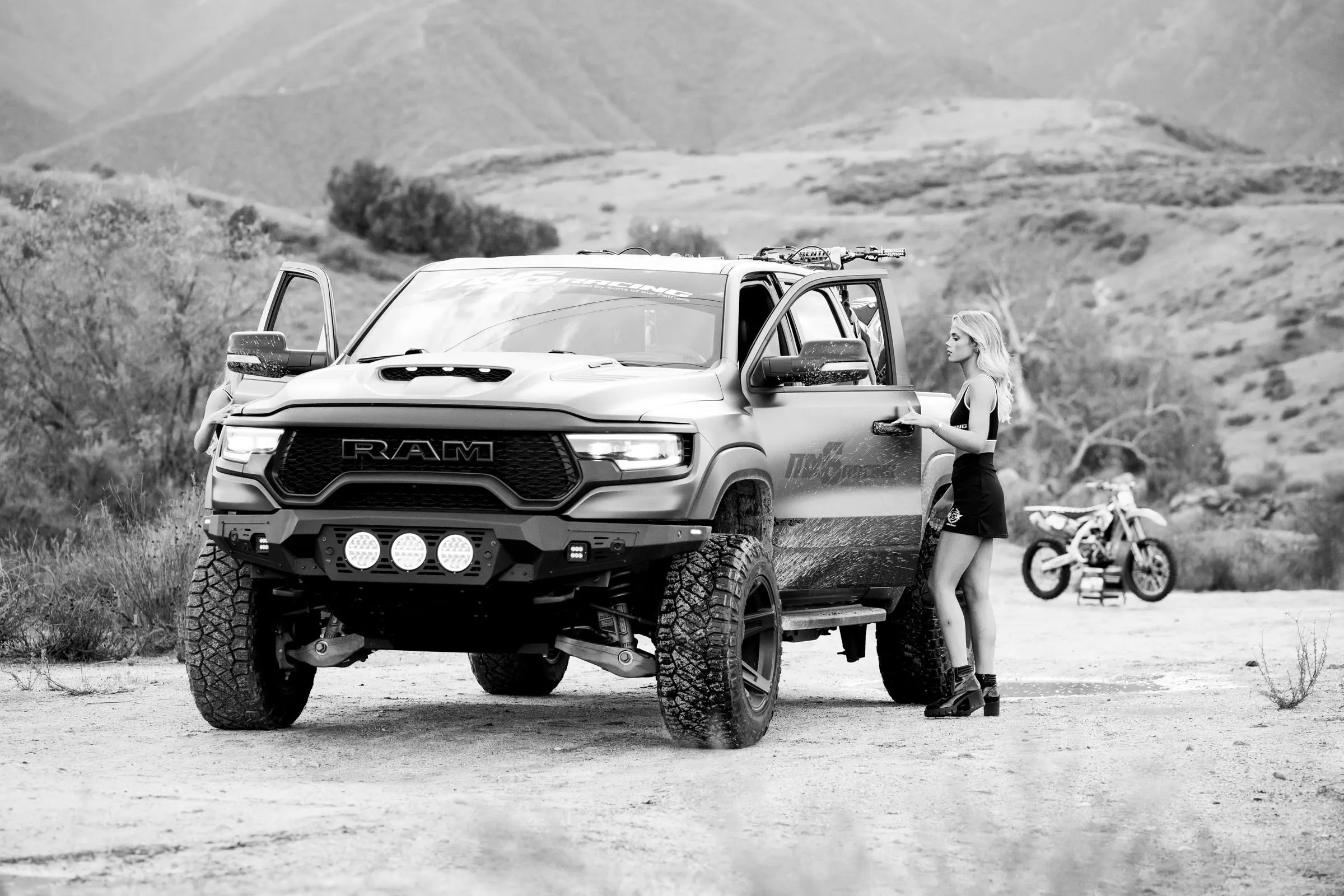 2026_MX6_Team_Shoot_Align_Media_052