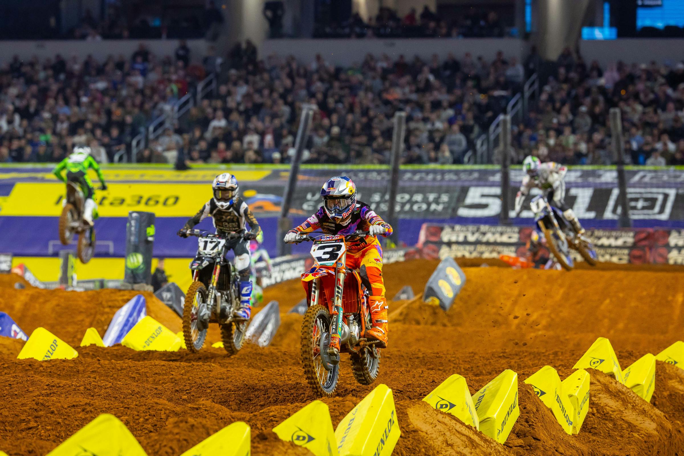 Tomac was blitzing the whoops early, but switched to a jump line later in the 450SX main event.