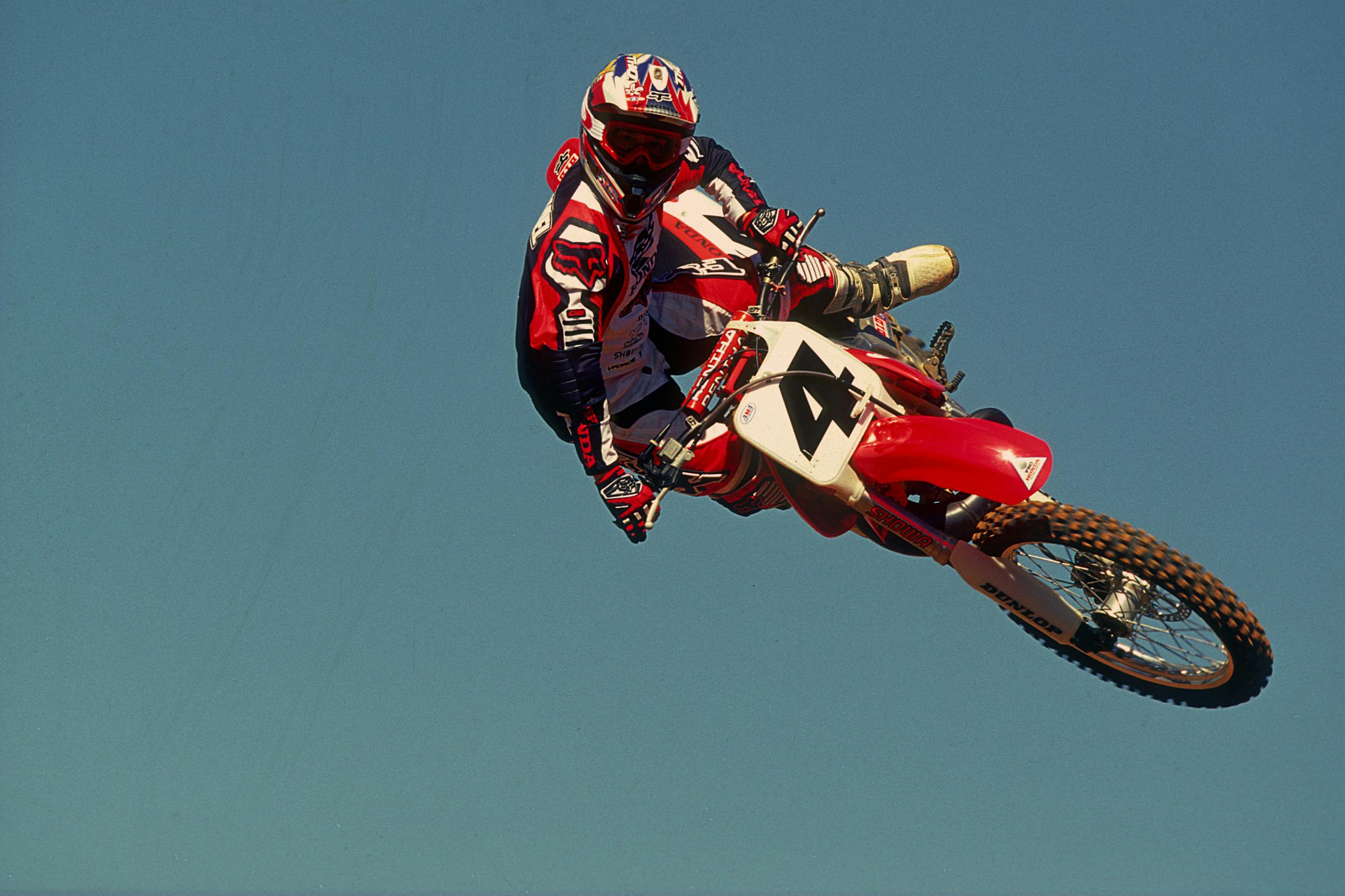 Watch: Carmichael Shreds a Two-Stroke in 2002