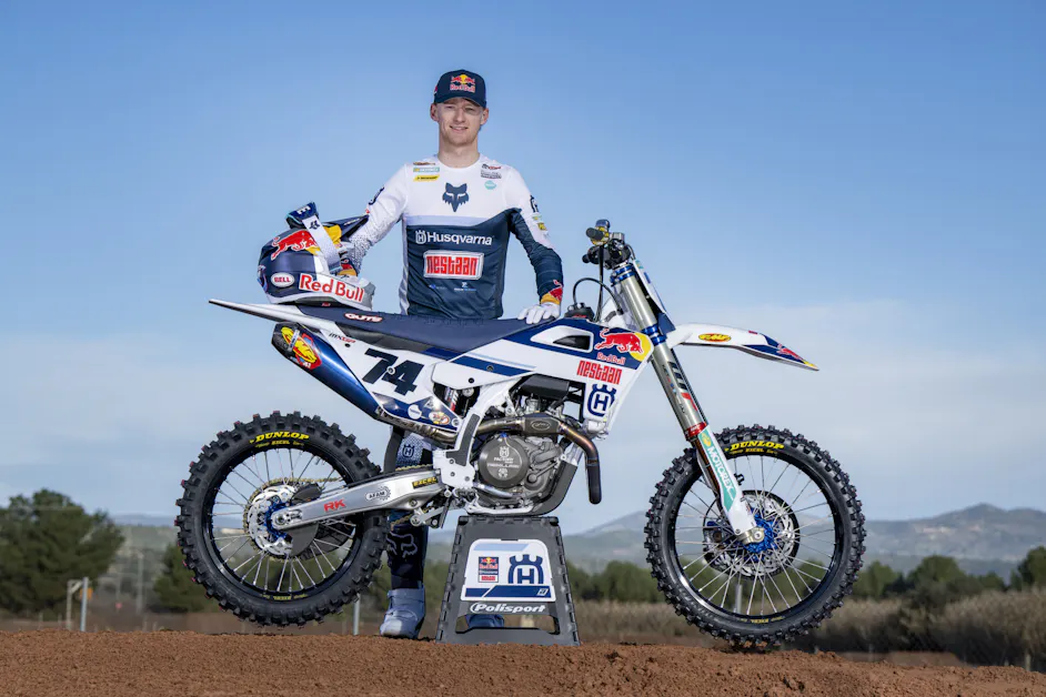Kay de Wolf Extends Contract with Nestaan Husqvarna Factory Racing Team for 2027, Confirms He Stays in MXGP