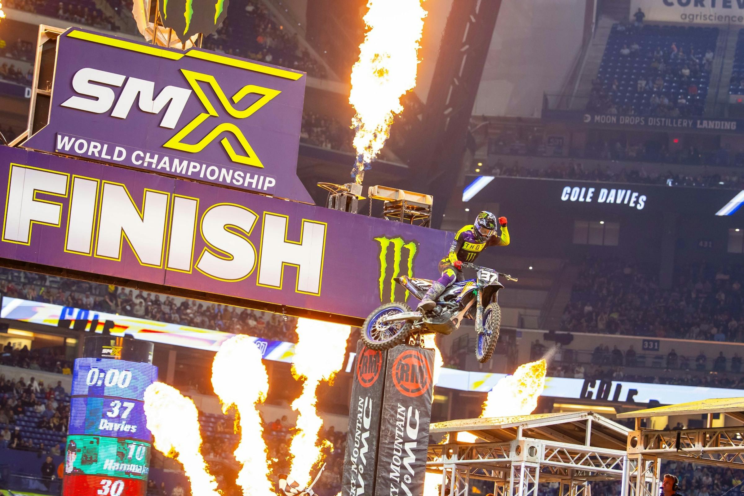 Indianapolis SX: Hunter Lawrence Wins 450SX as Cole Davies Gets First 250SX Win of 2026 Season