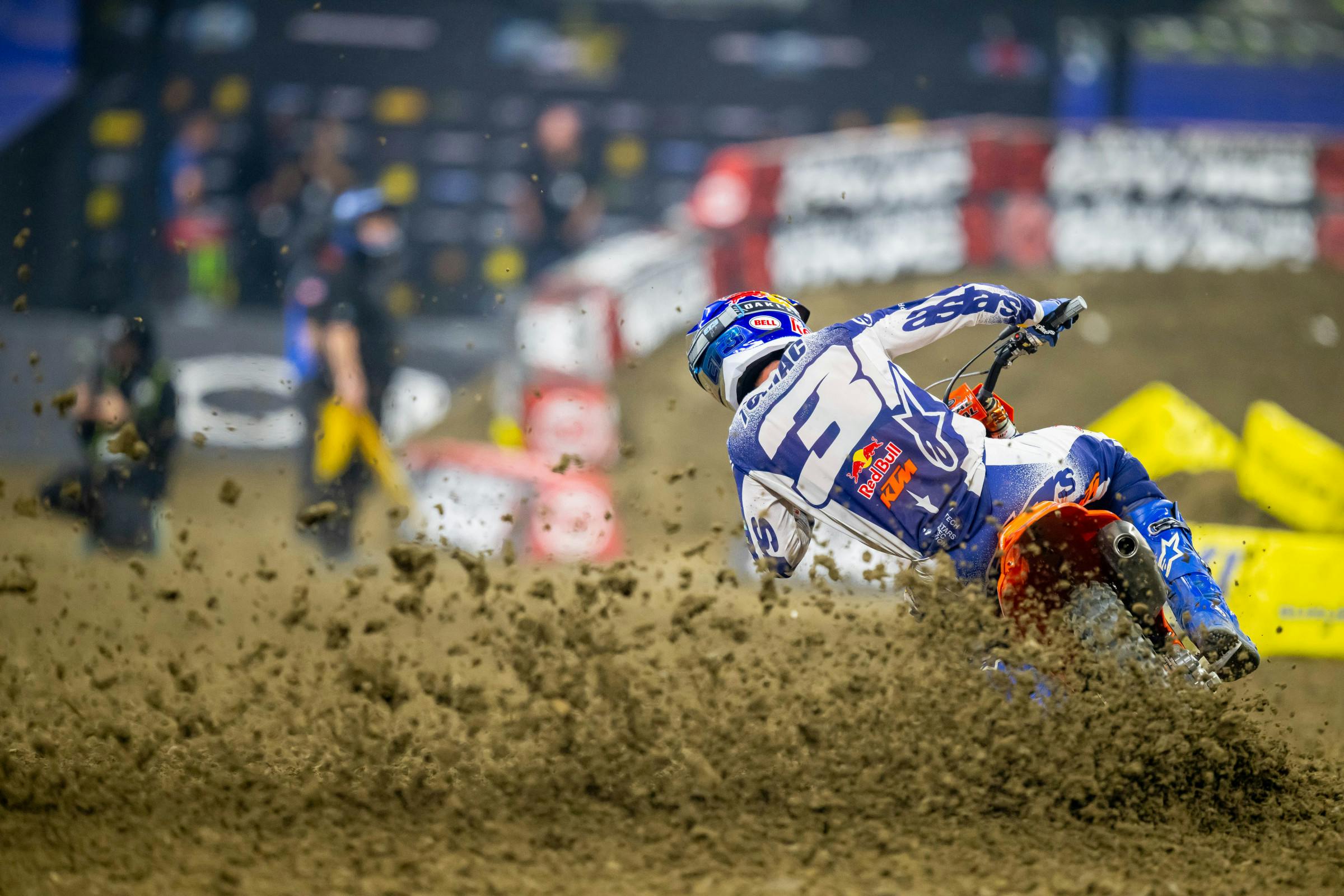 Tomac didn't win any of the main events and ended up second overall.