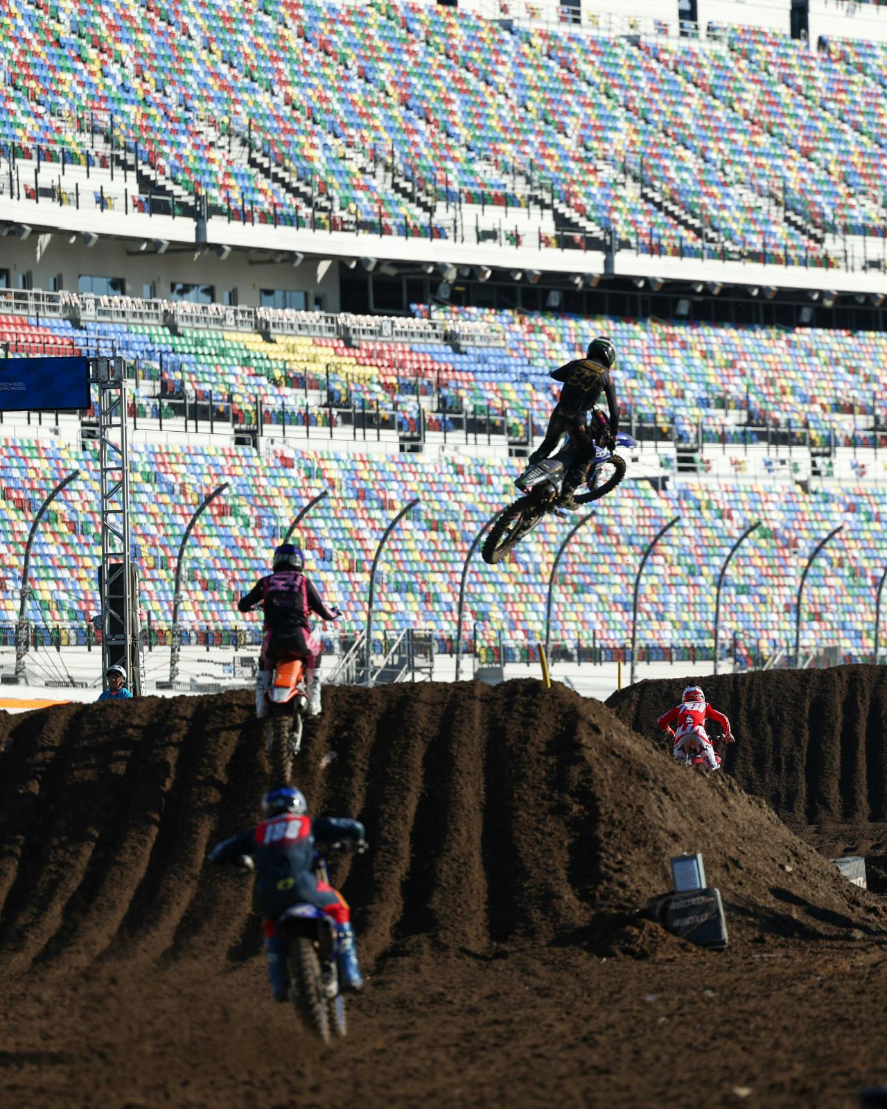 RCSX_DAY2_001-23