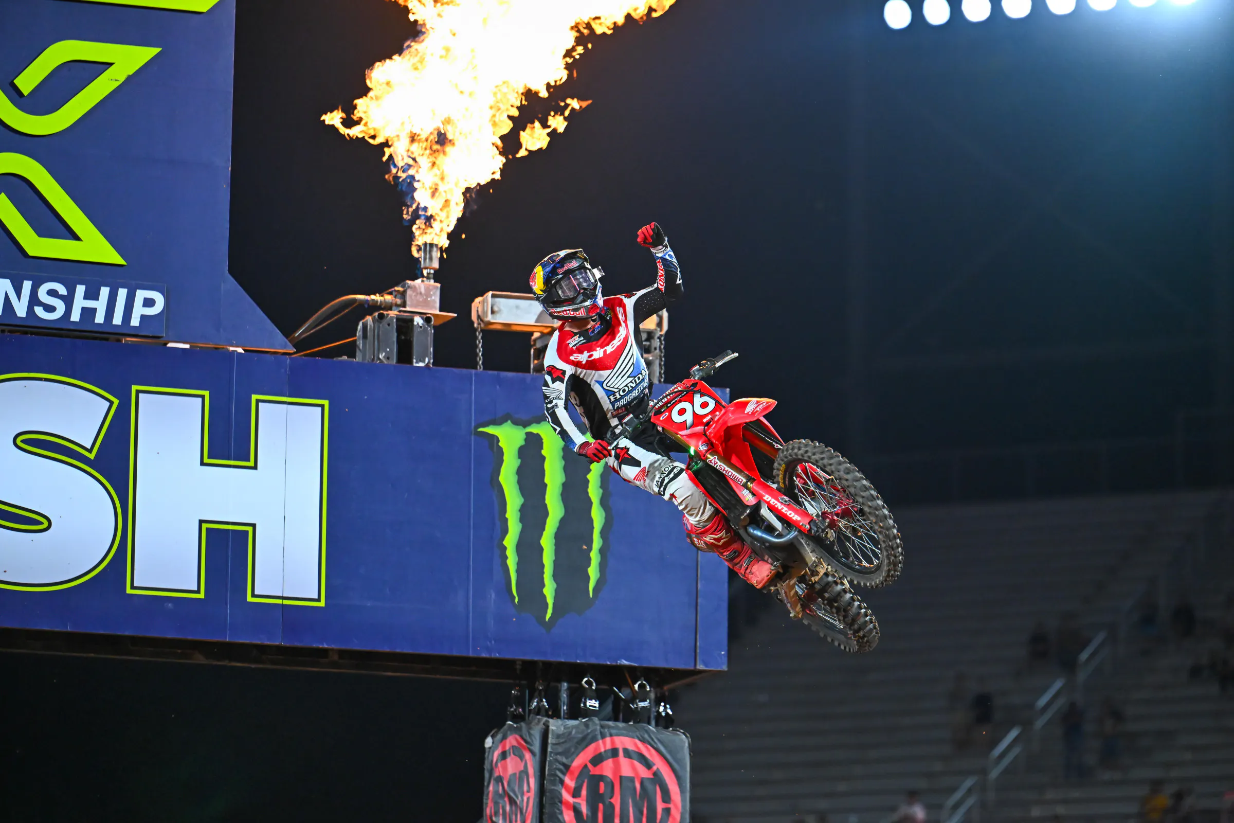 Hunter Lawrence wins another race and continues to lead the 450SX Championship!