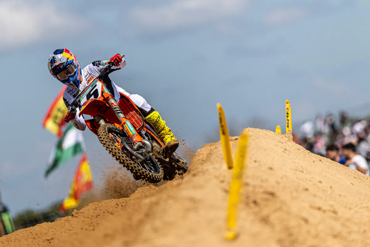 Lucas Coenen was dealing with an eye injury of some sort at the MXGP opener. He had no problems at round two. Also: Yes we know&nbsp; this totally looks like a photo of Ryan Dungey.