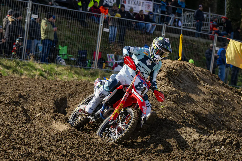 Jeffrey Herlings (MXGP) and Sacha Coenen (MX2) Win MXGP of Switzerland Qualifying Races