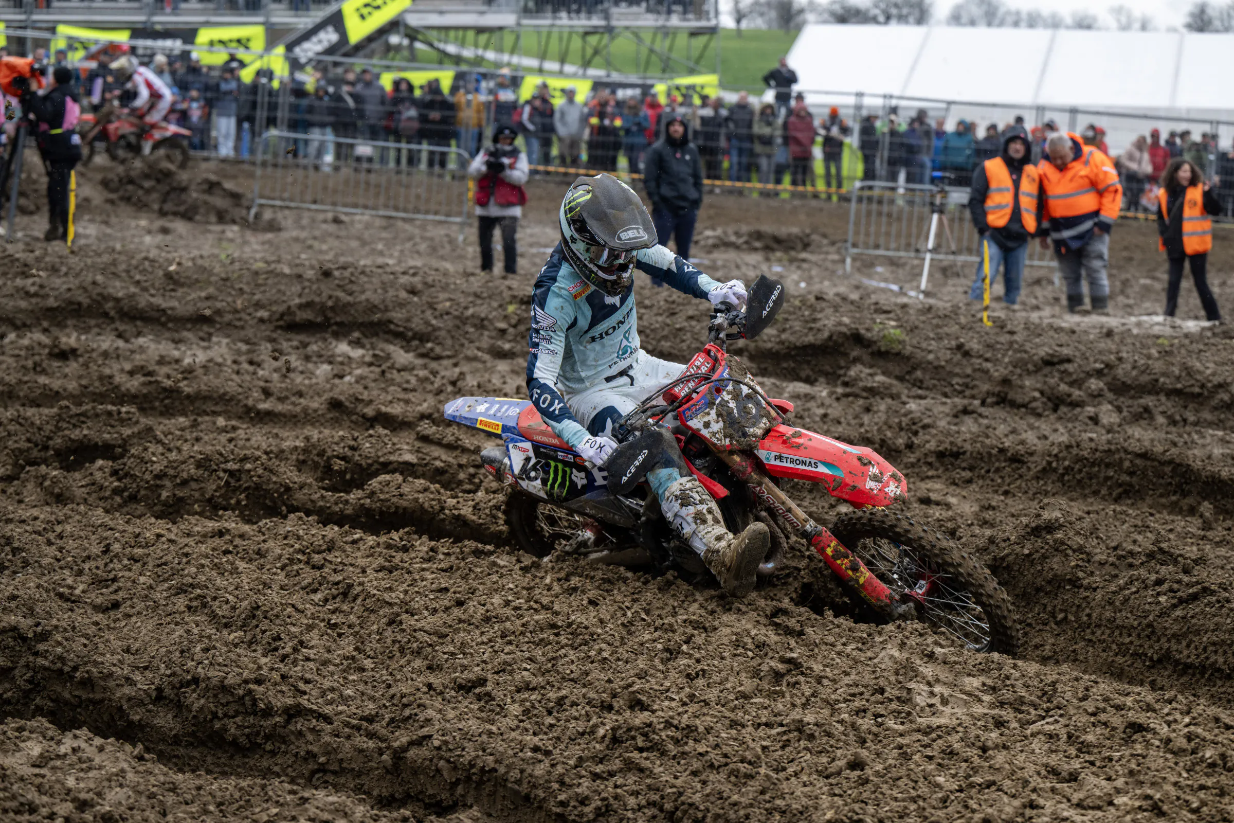 Tom Vialle's first MXGP moto win: ✅