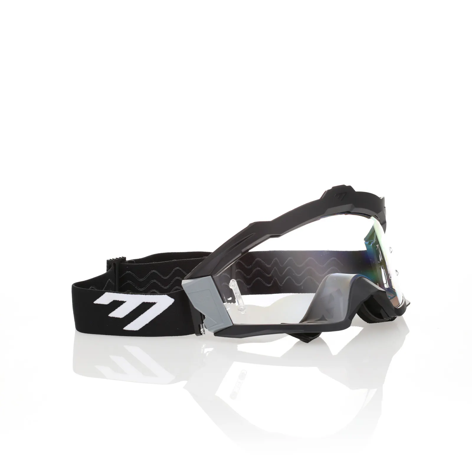 max_black_grey_clear