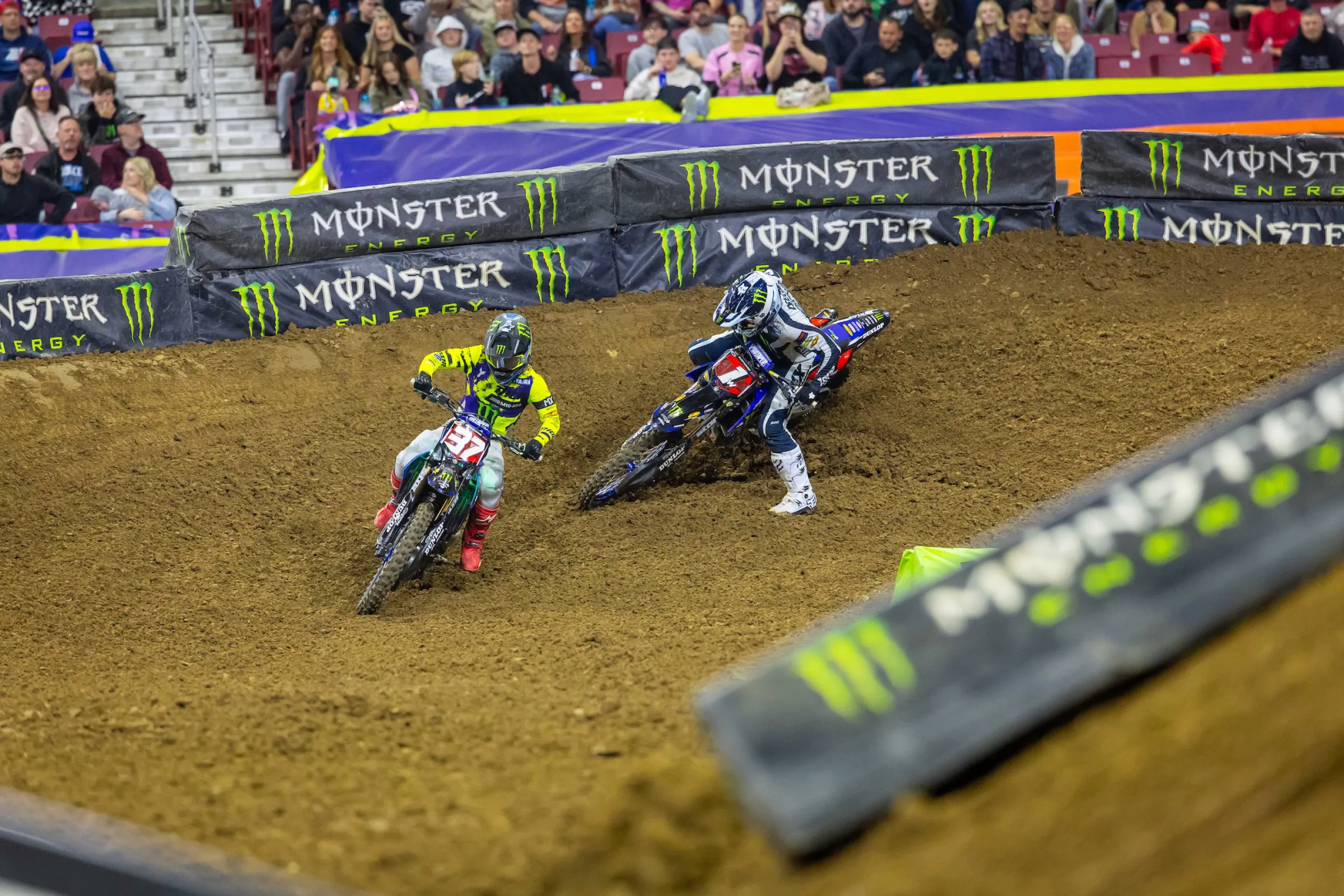 St. Louis SX: Roczen Goes Back-to-Back to Close Up 450SX Title Fight, Deegan Clinches 250SX West, Davies Gains on Hammaker