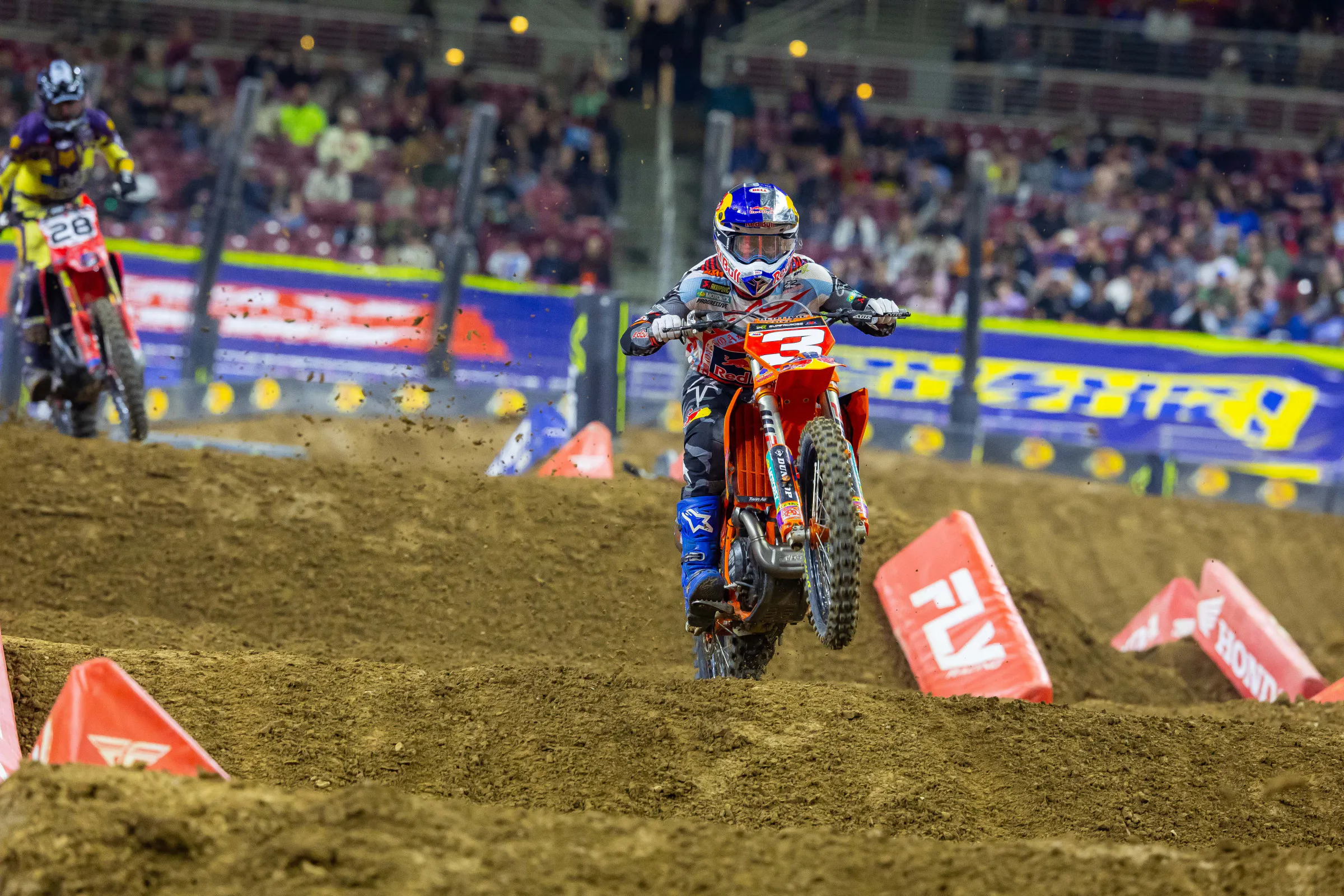 Eli Tomac and Hunter Lawrence are tied for the 450SX points lead with just five races to go.