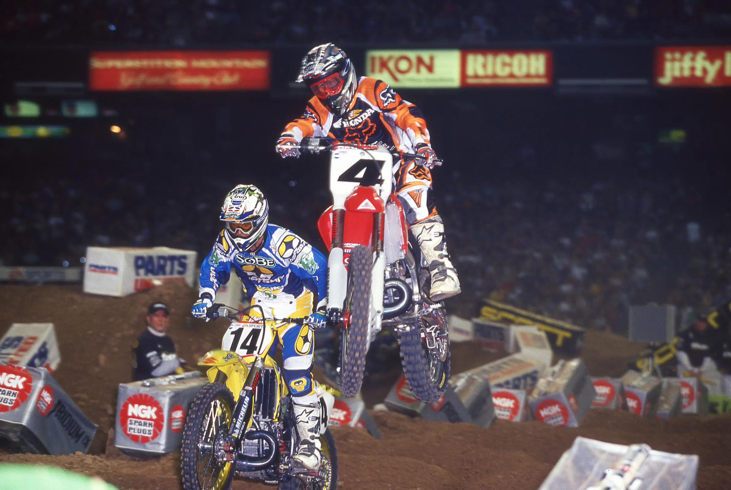 Carmichael battling Kevin Windham in 2002.